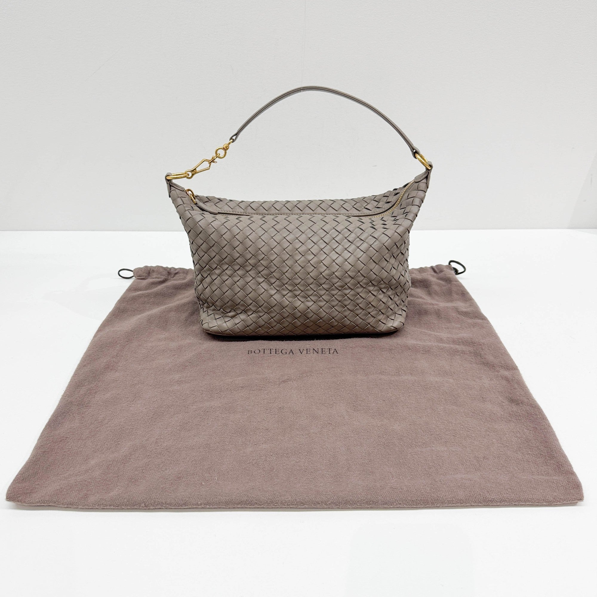 Inrecciato Elephant Gray Leather Shoulder Bag