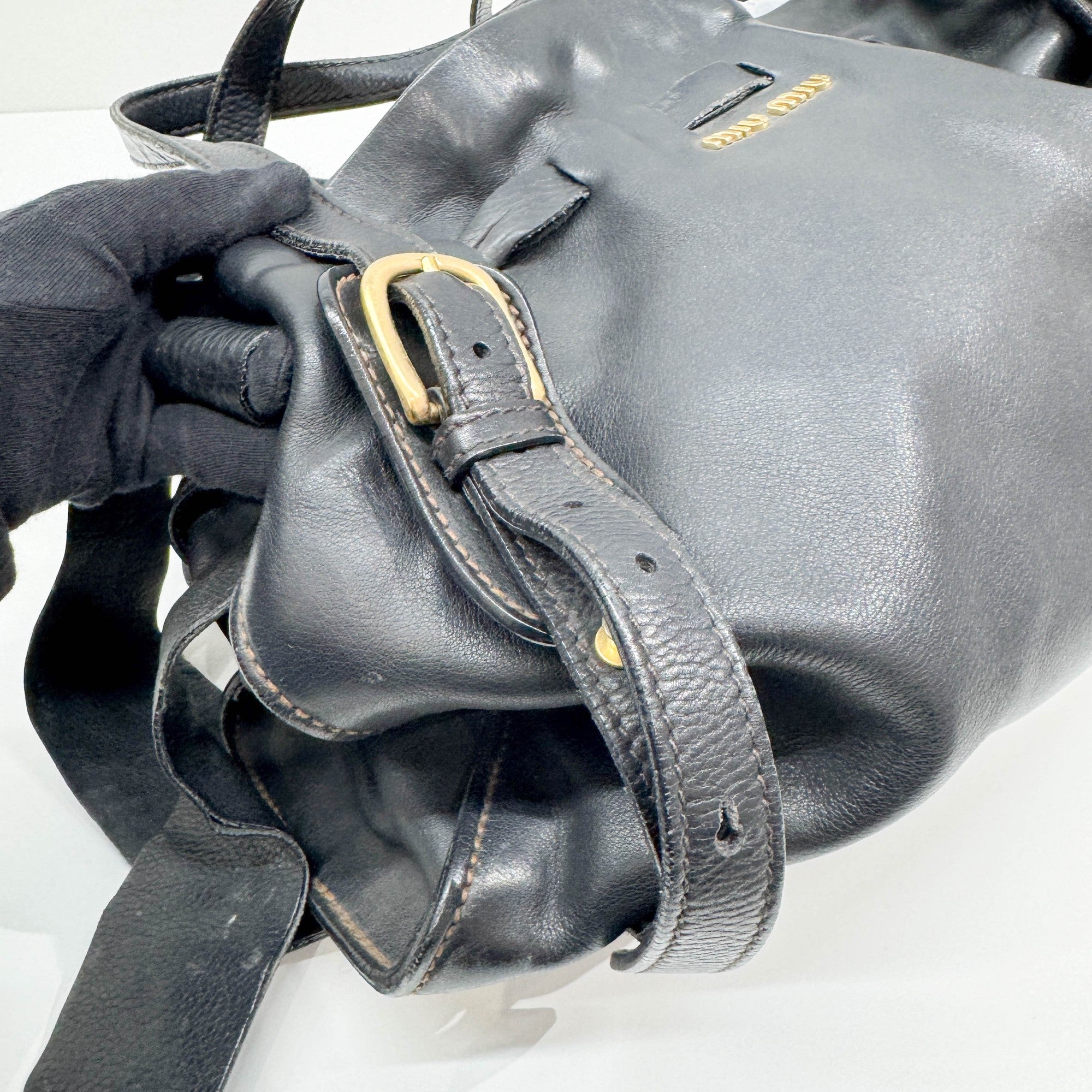 Vitello Lux Bow Black Leather Shoulder Bag