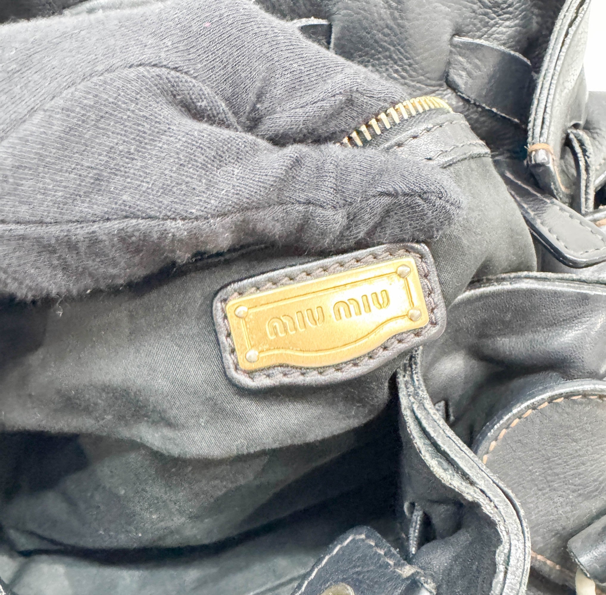 Vitello Lux Bow Black Leather Shoulder Bag