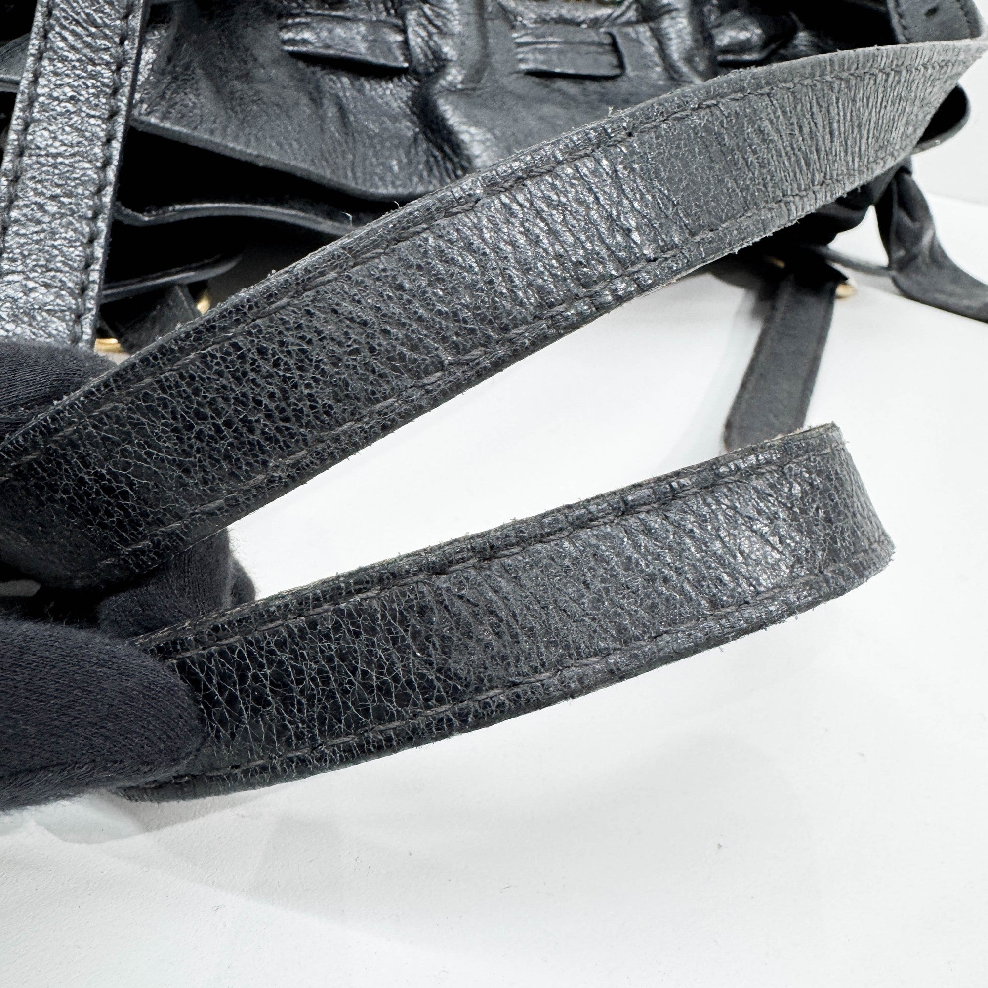 Vitello Lux Bow Black Leather Shoulder Bag