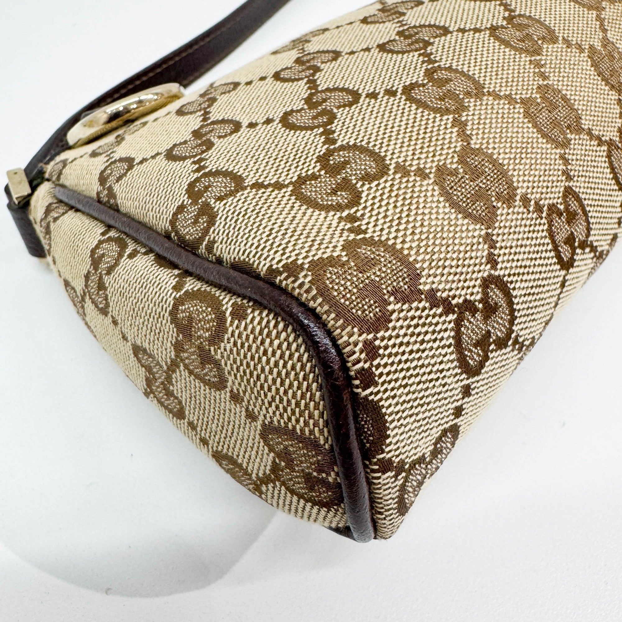 Abbey Brown GG Canvas Shoulder Bag