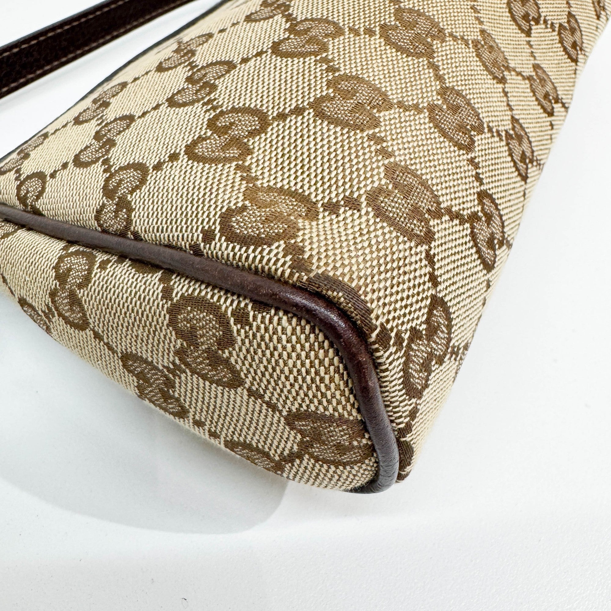 Abbey Brown GG Canvas Shoulder Bag