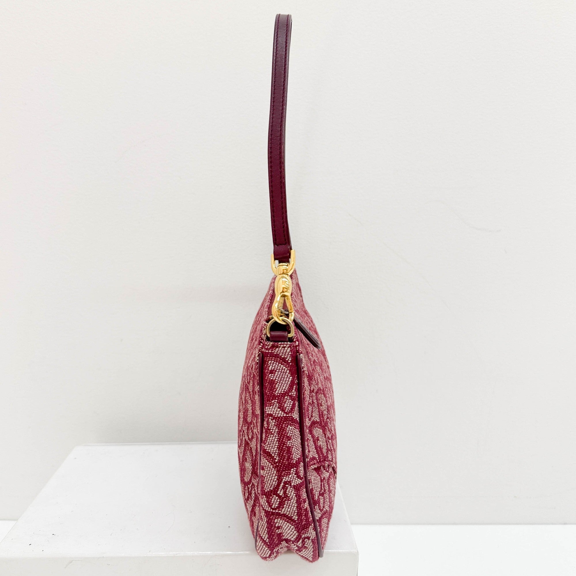 Saddle Red Trotter Canvas Shoulder Bag