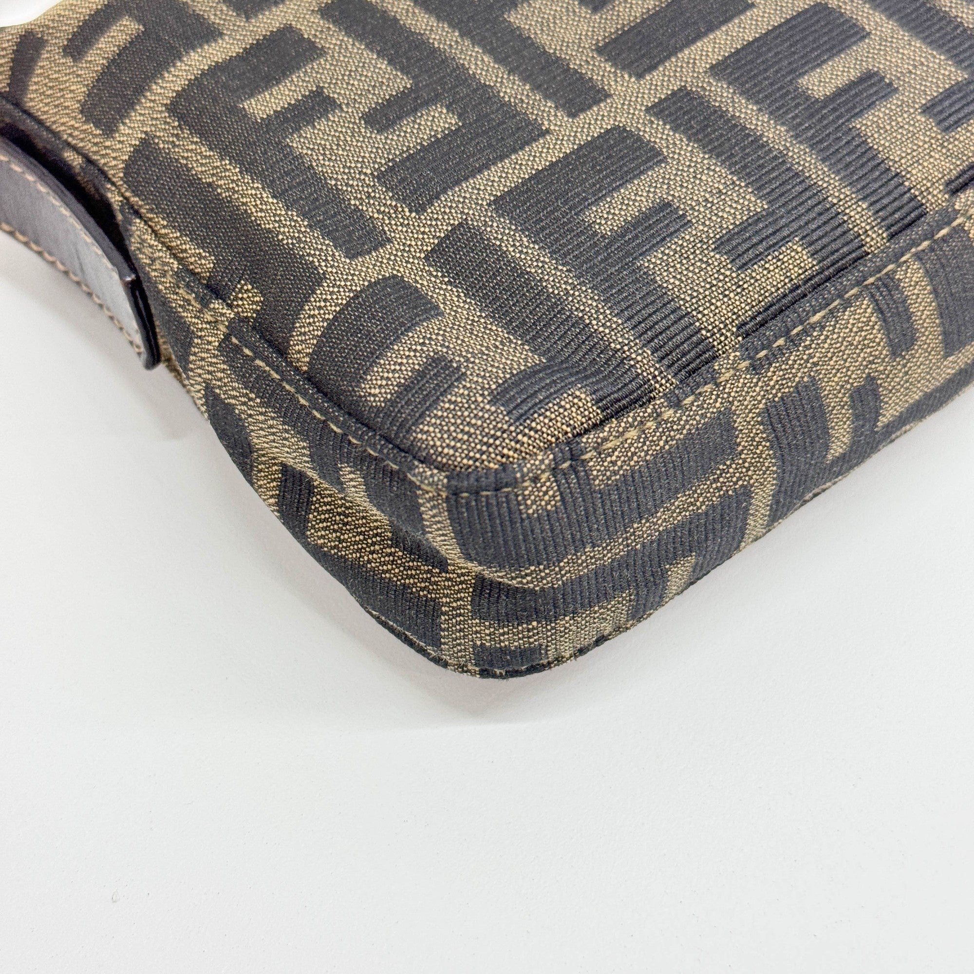 Baguette Brown Zucca Canvas Shoulder Bag