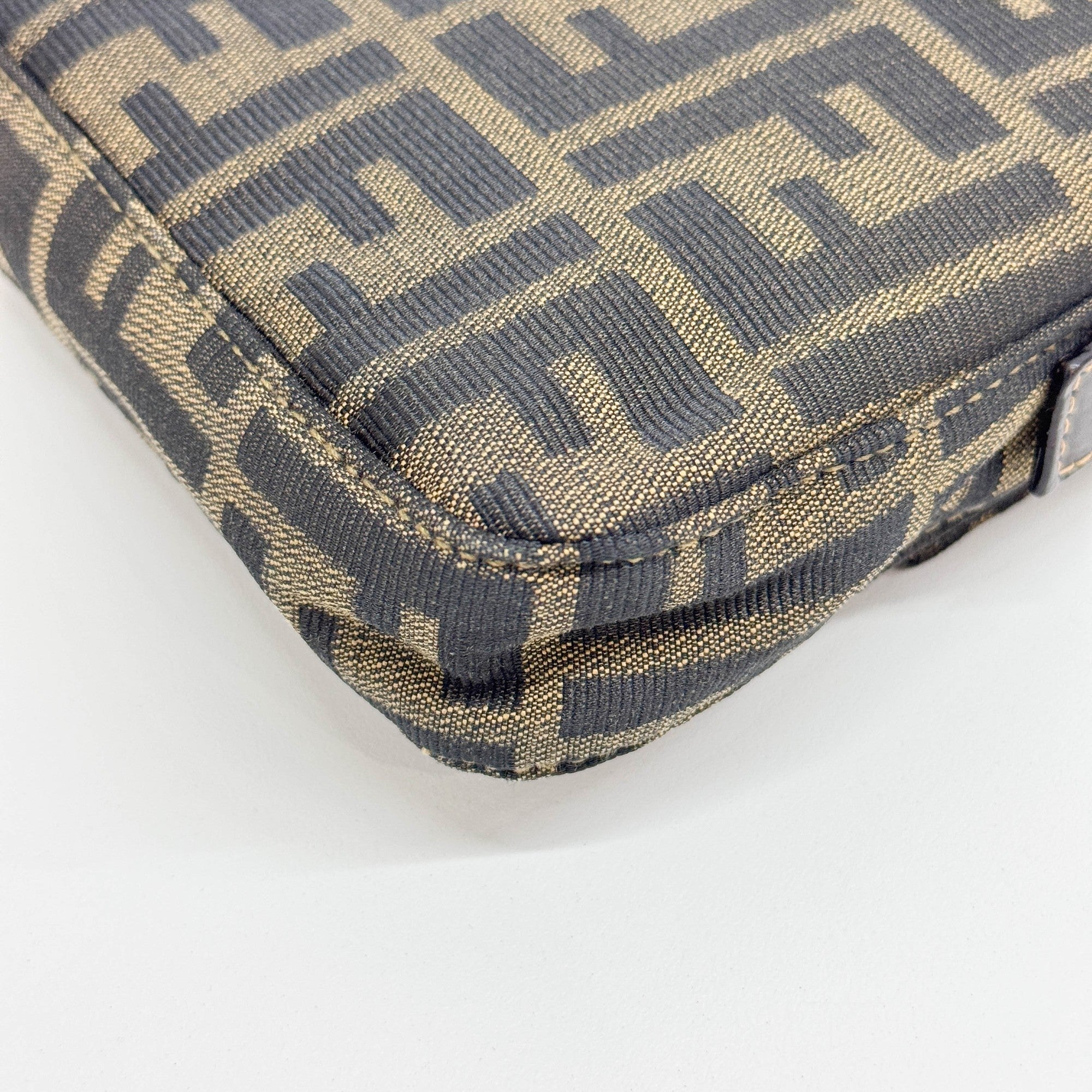 Baguette Brown Zucca Canvas Shoulder Bag