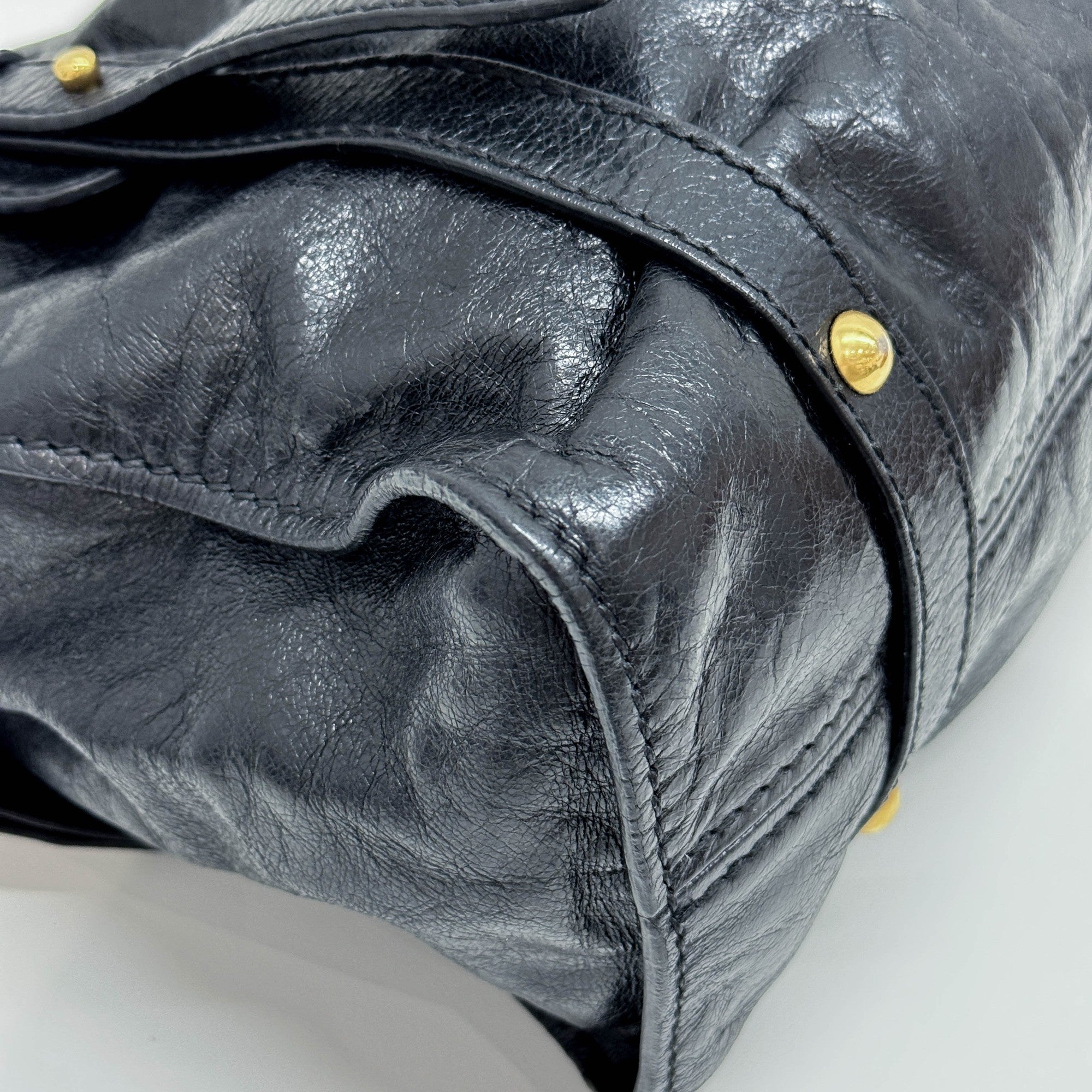 Vitello Lux Bow Black Leather Shoulder Bag