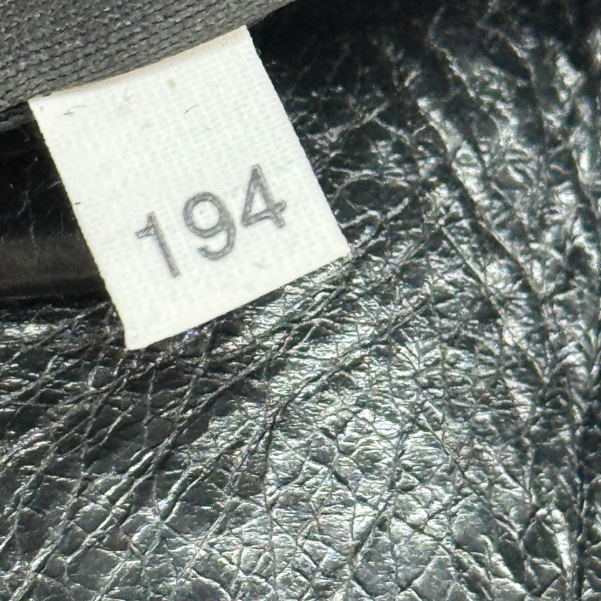 Vitello Lux Bow Black Leather Shoulder Bag