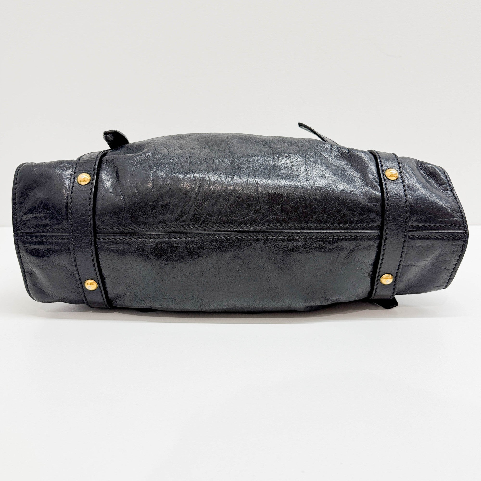 Vitello Lux Bow Black Leather Shoulder Bag