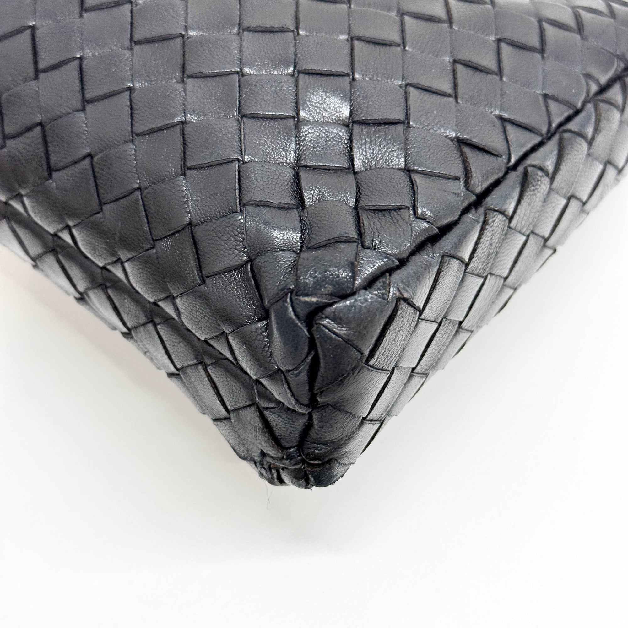 Black Intrecciato Clasp Shoulder Bag