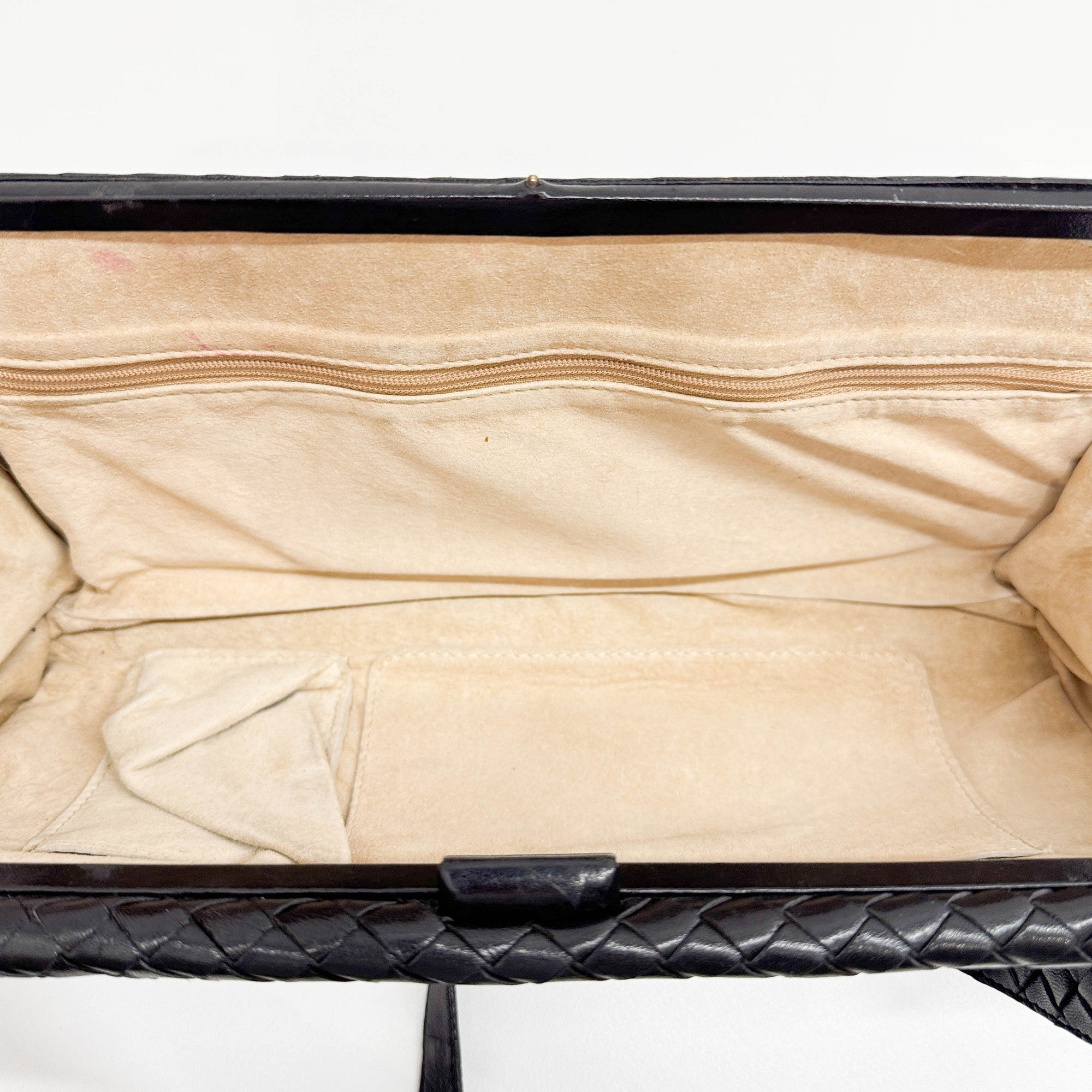 Black Intrecciato Clasp Shoulder Bag