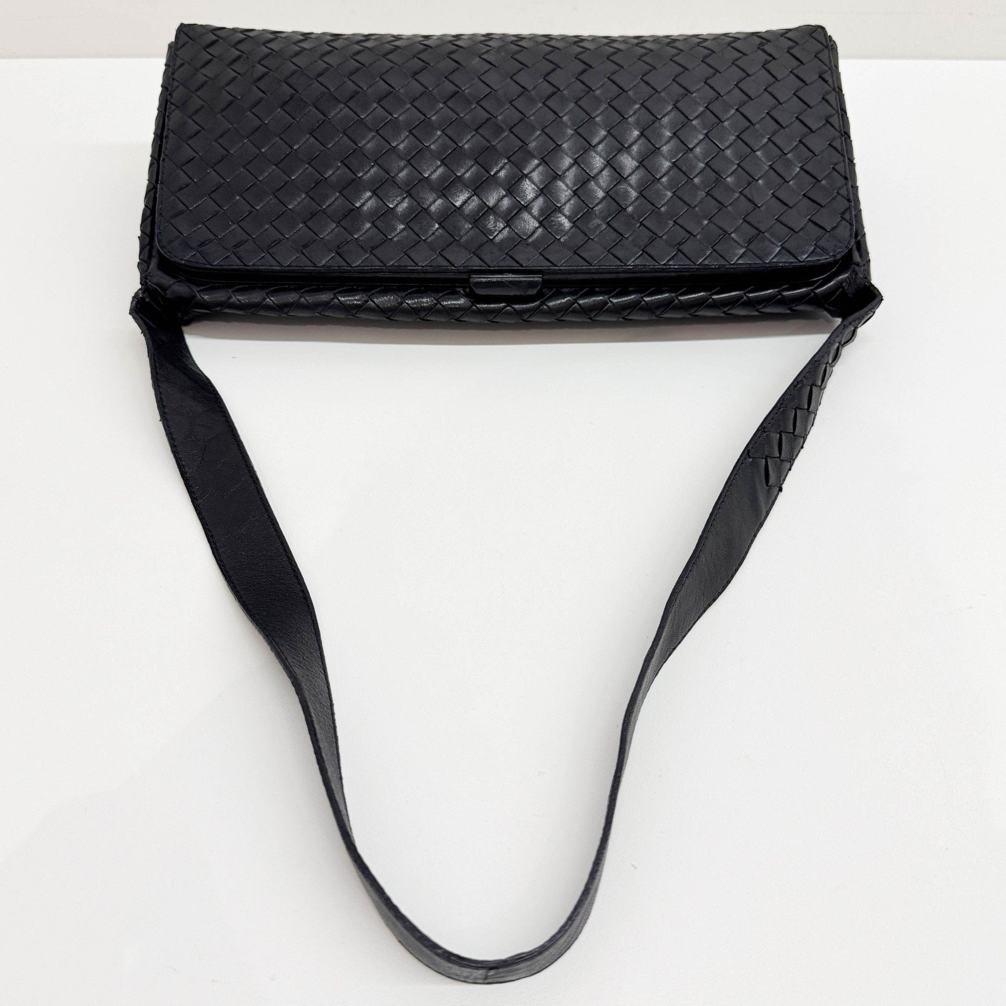 Black Intrecciato Clasp Shoulder Bag