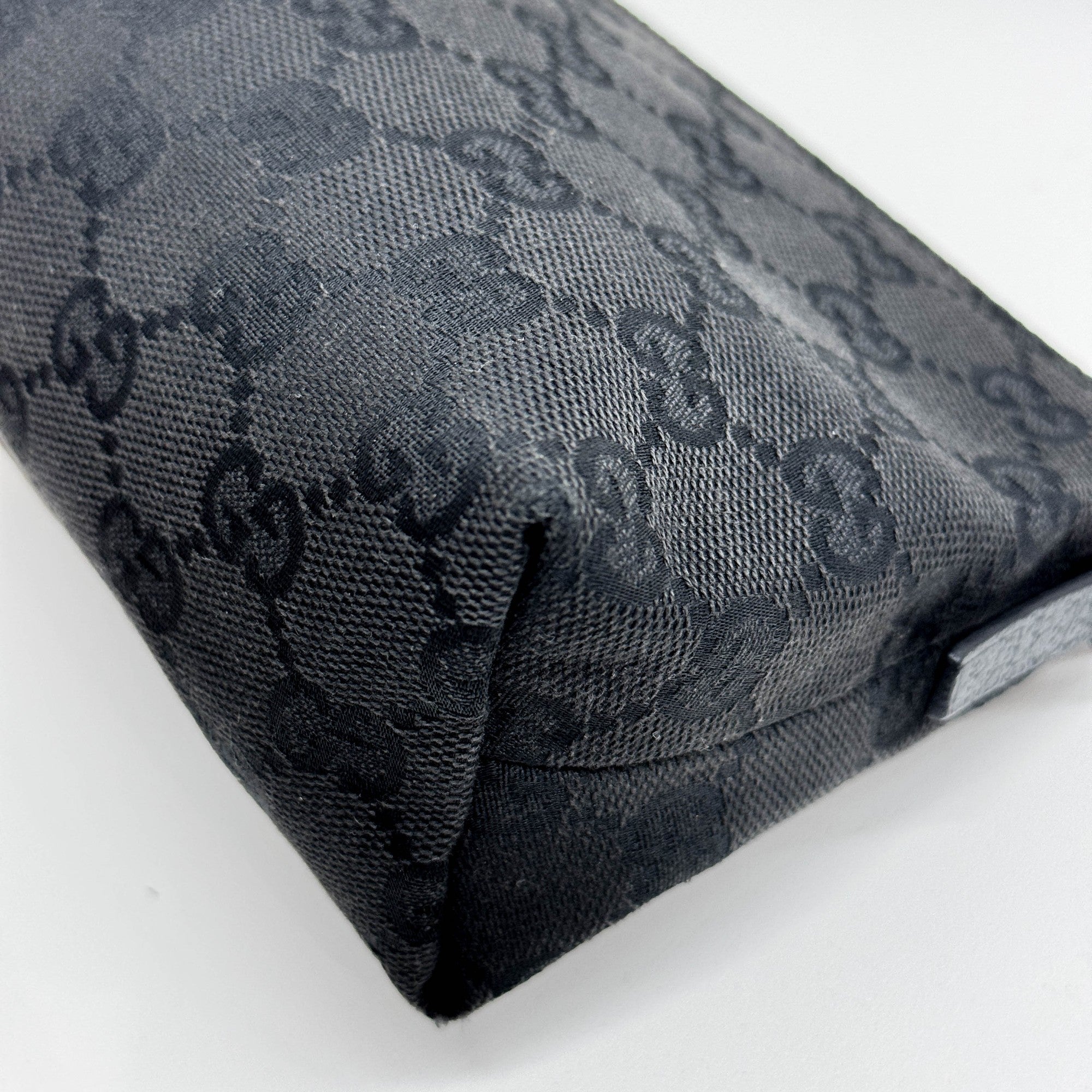 Pouch Black GG Canvas Shoulder Bag