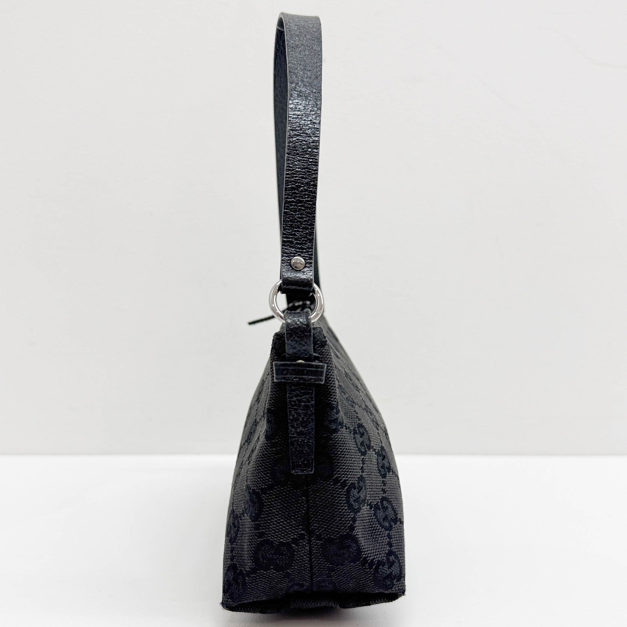 Pouch Black GG Canvas Shoulder Bag