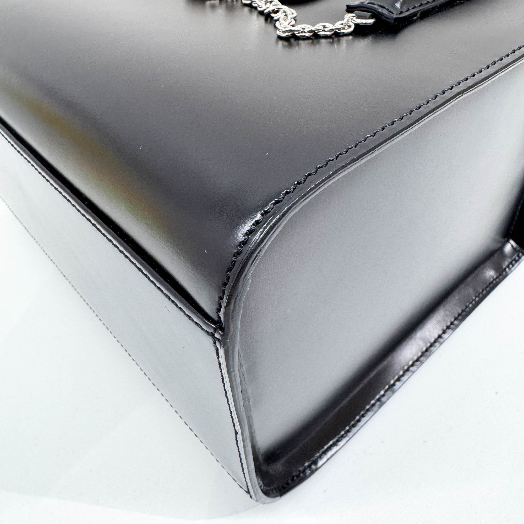 Panthere Black Leather Hand Bag