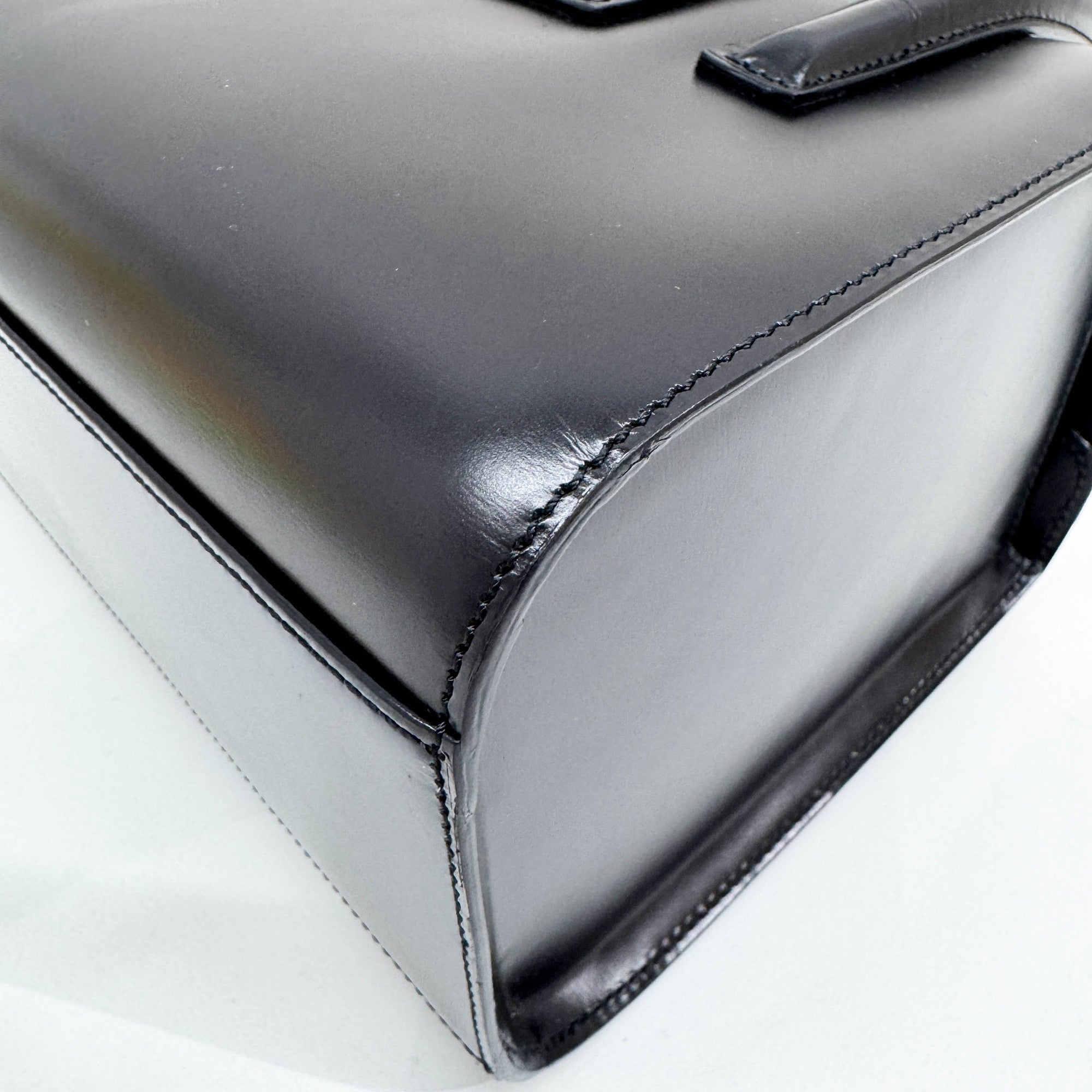 Panthere Black Leather Hand Bag