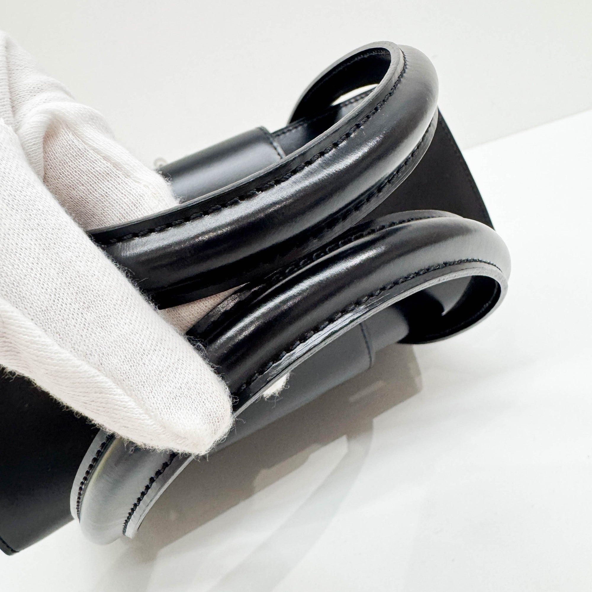 Panthere Black Leather Hand Bag