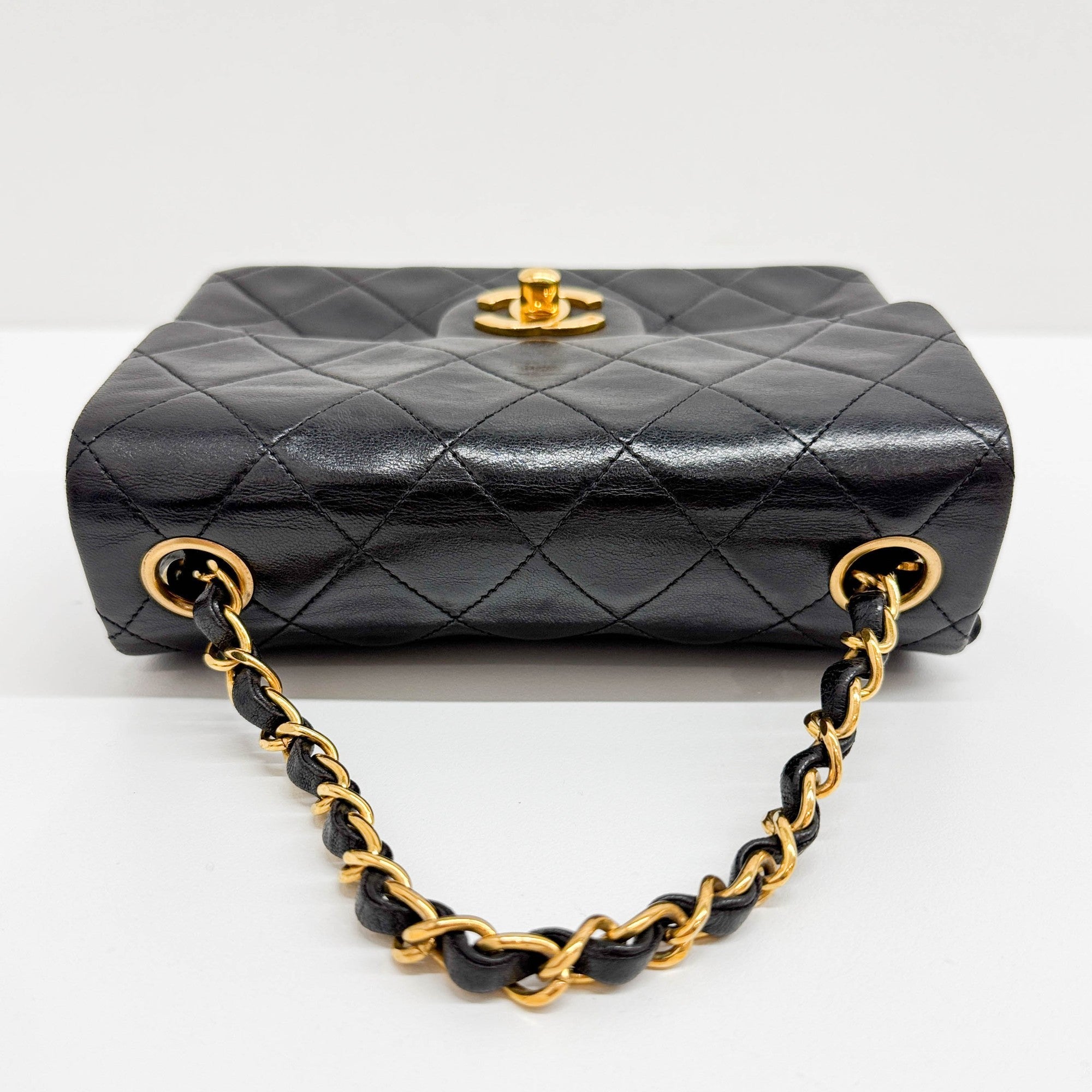 Mini Classic Flap 1994-1996 Matelasse Black Leather Shoulder Bag