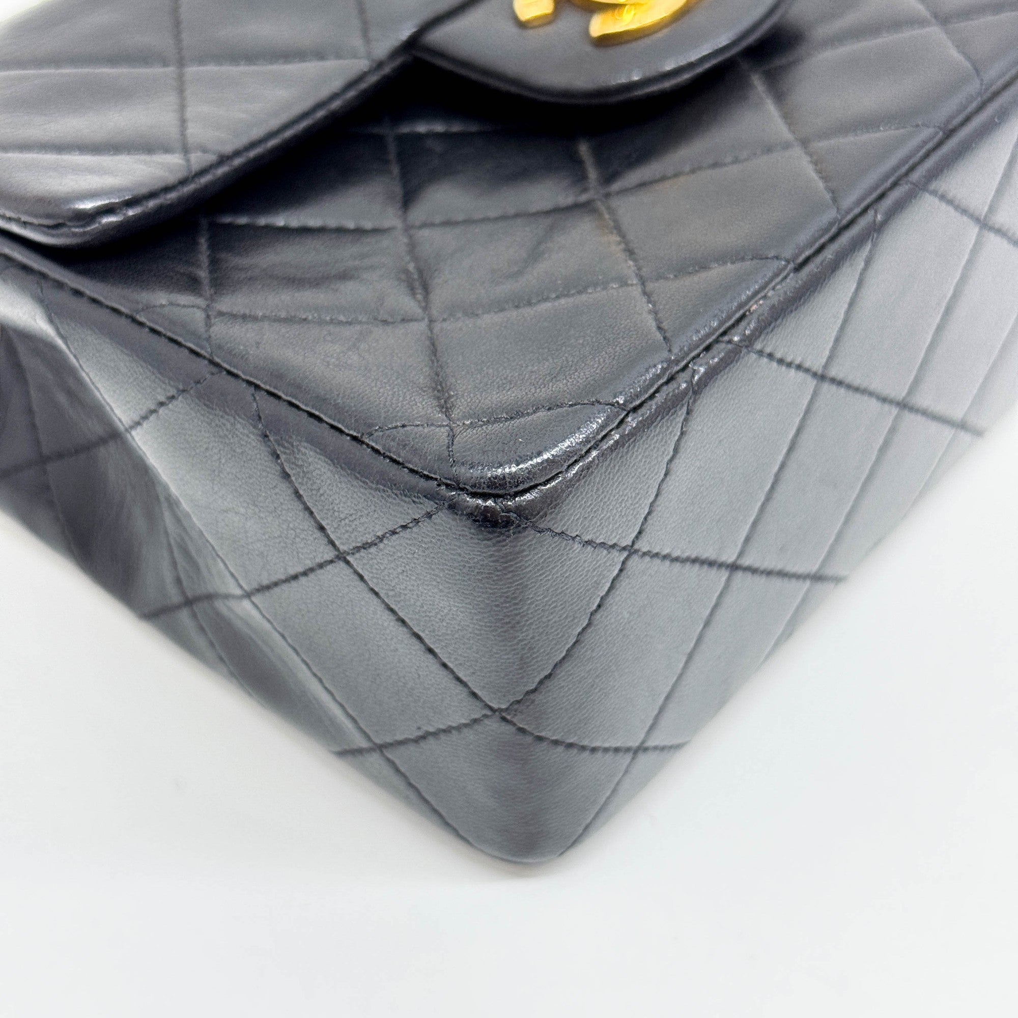 Mini Classic Flap 1994-1996 Matelasse Black Leather Shoulder Bag