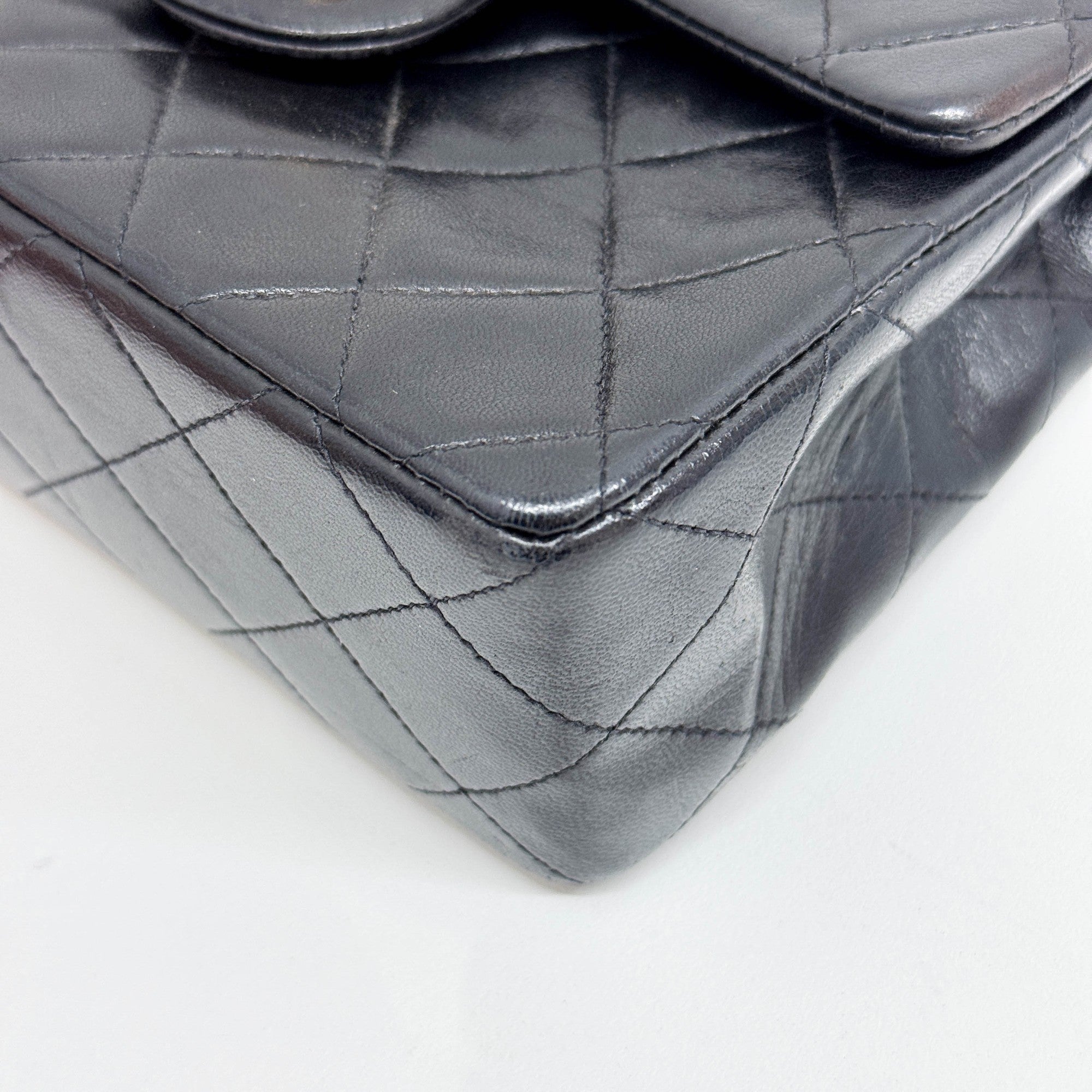 Mini Classic Flap 1994-1996 Matelasse Black Leather Shoulder Bag