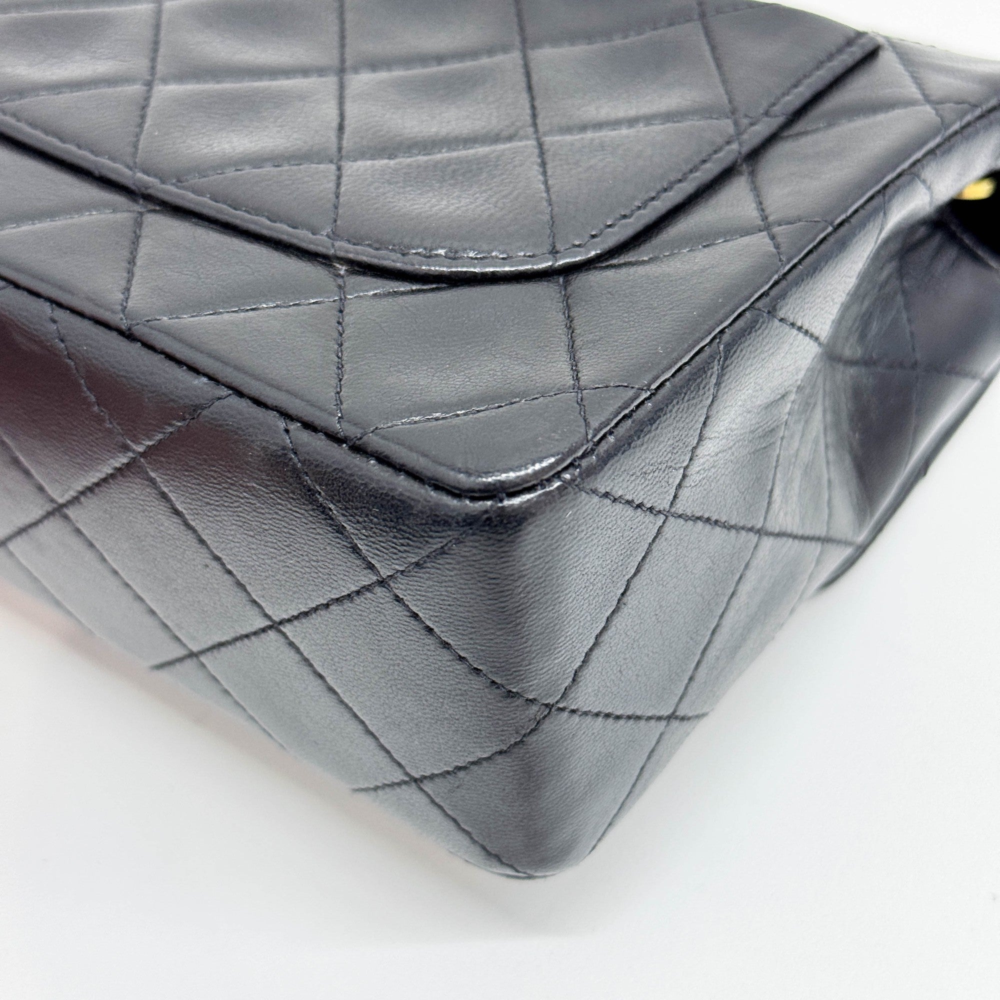 Mini Classic Flap 1994-1996 Matelasse Black Leather Shoulder Bag