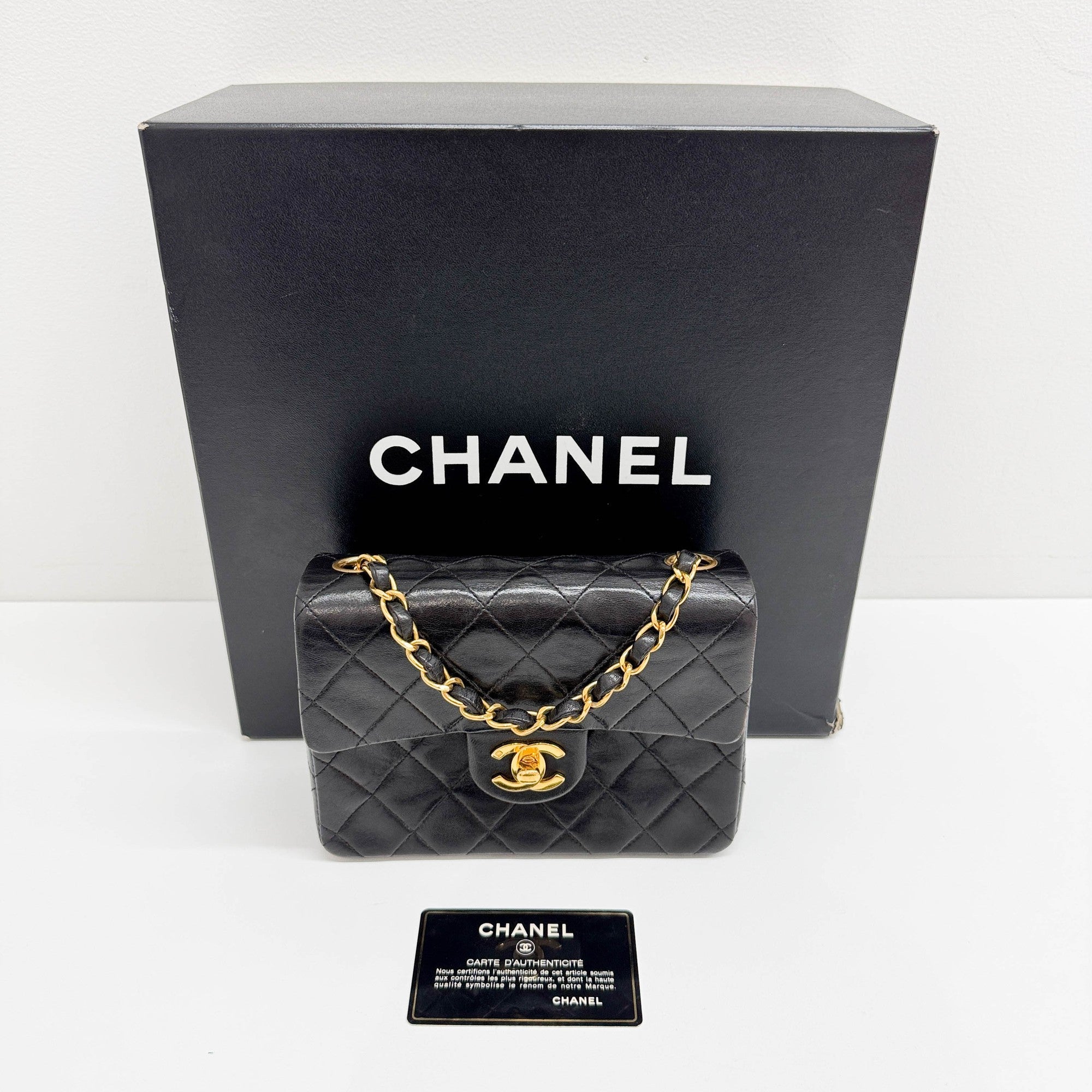 Mini Classic Flap 1994-1996 Matelasse Black Leather Shoulder Bag