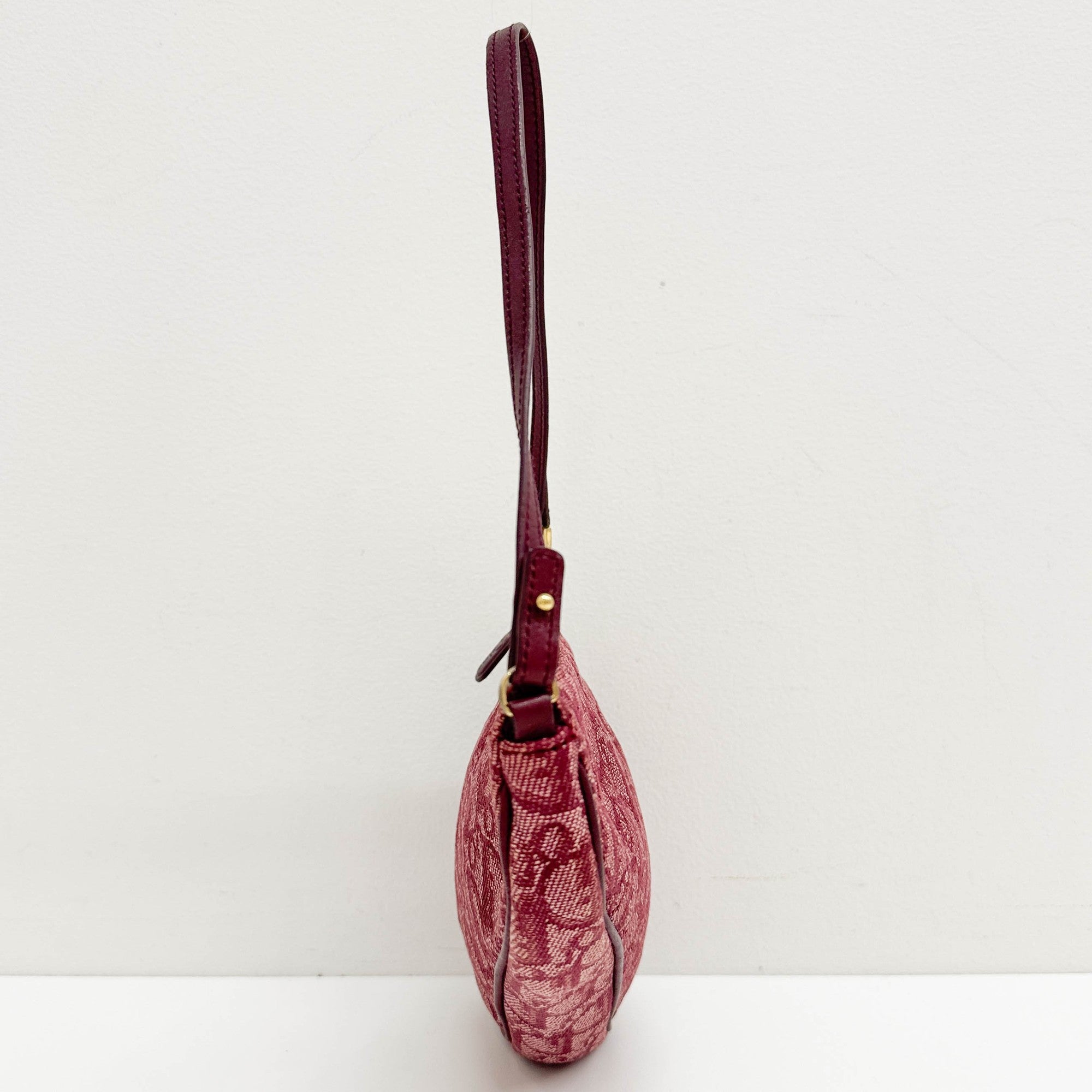 Saddle Vintage Classic Red Trotter Canvas Shoulder Bag