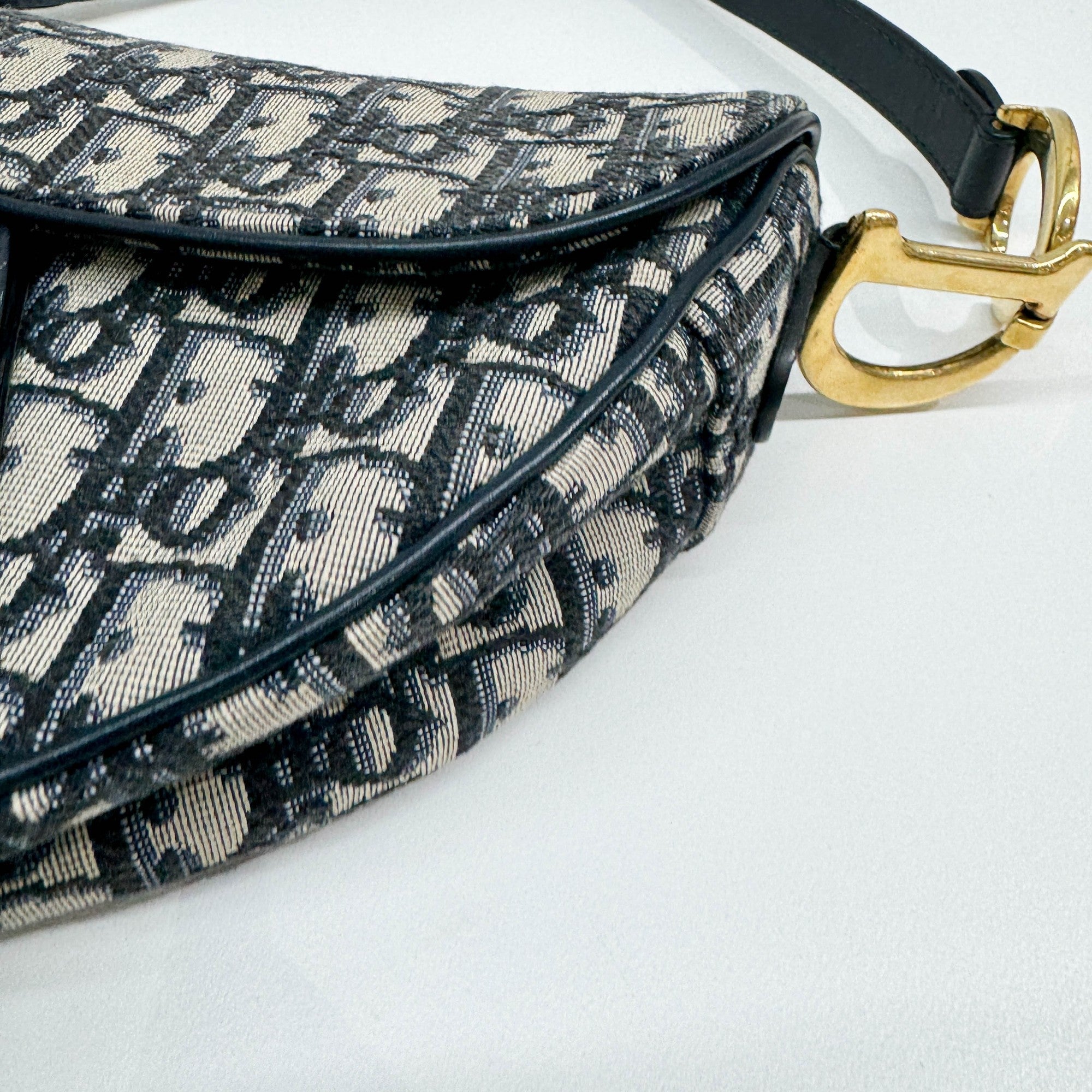 Saddle Beige with Blue Trotter Canvas Shoulder Bag