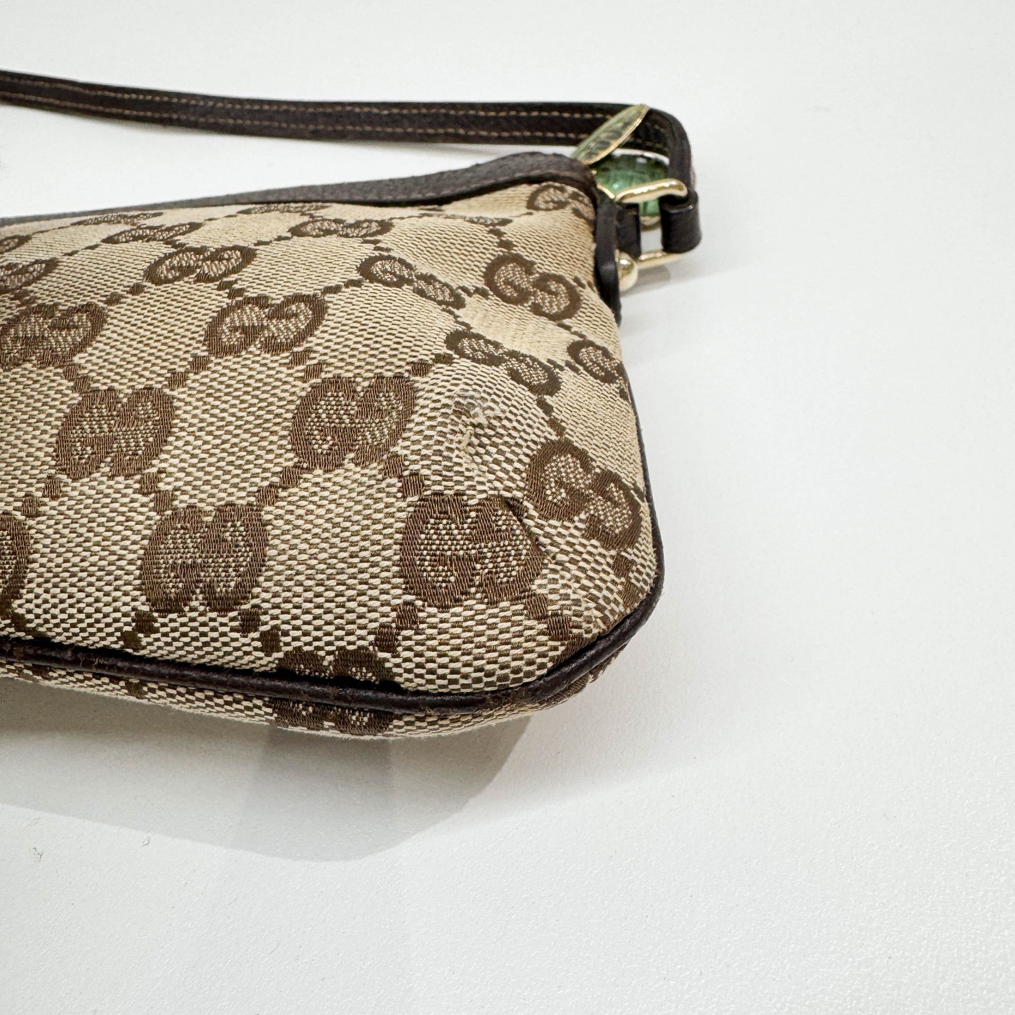 Pochette Bumblebee Charm GG Canvas Shoulder Bag