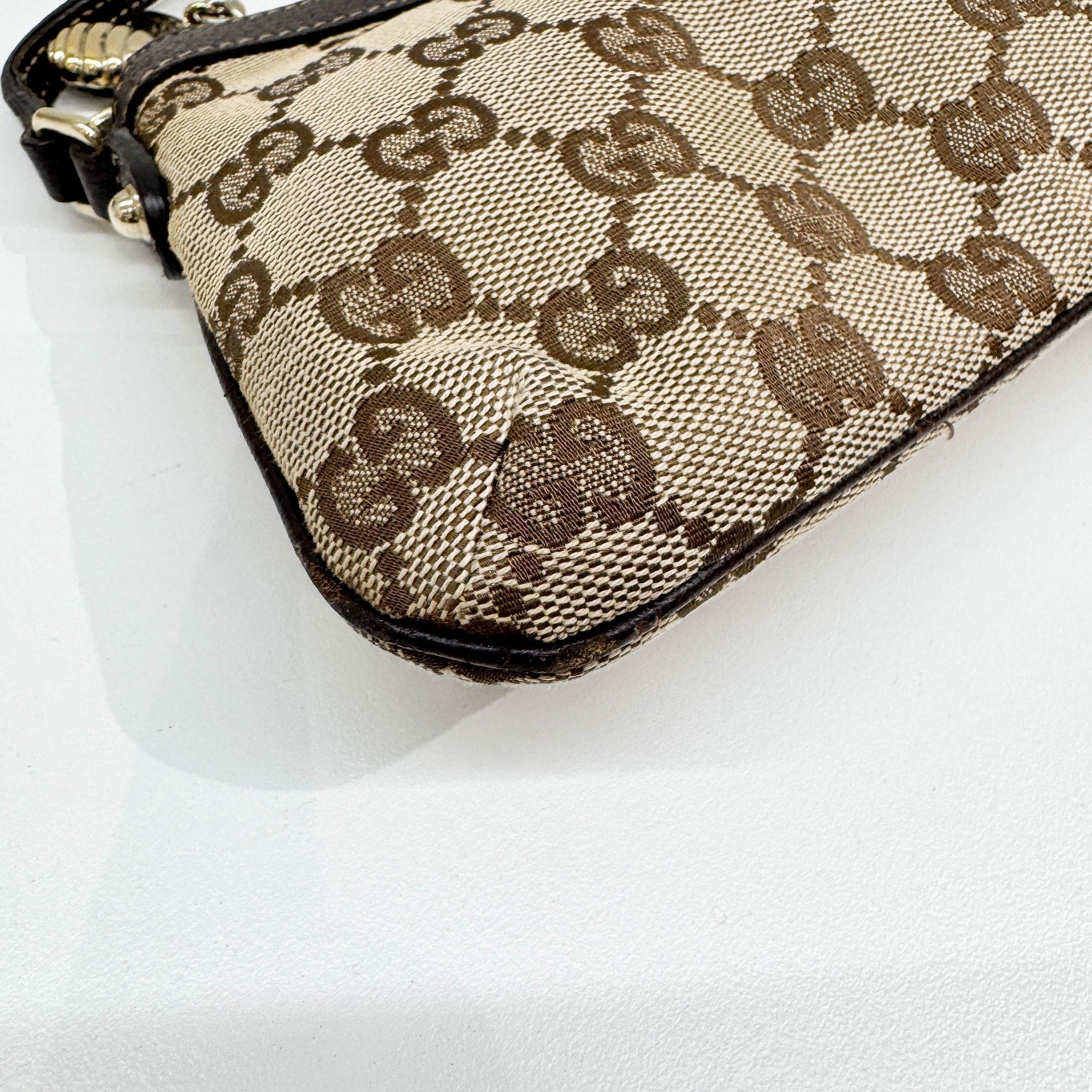 Pochette Bumblebee Charm GG Canvas Shoulder Bag