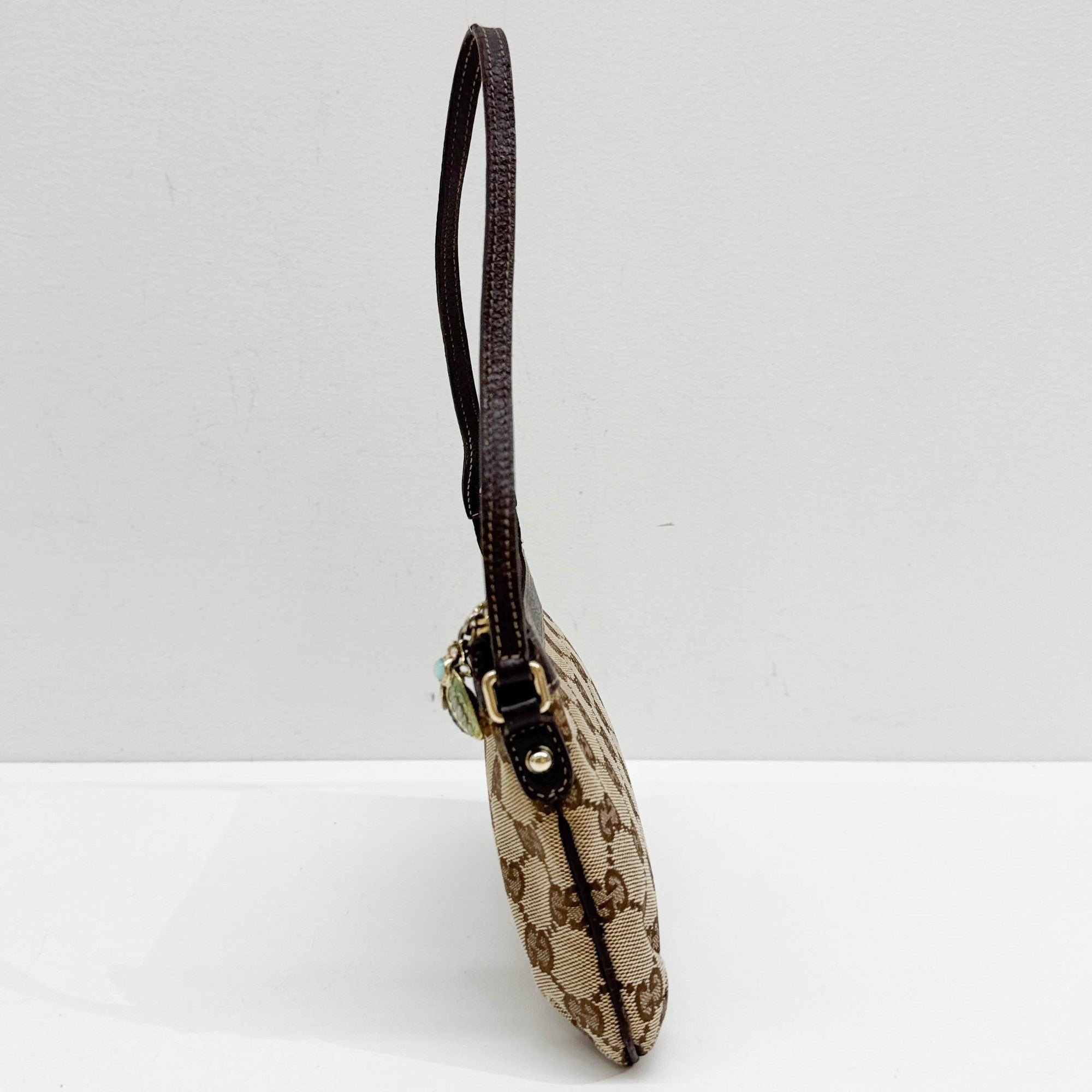 Pochette Bumblebee Charm GG Canvas Shoulder Bag