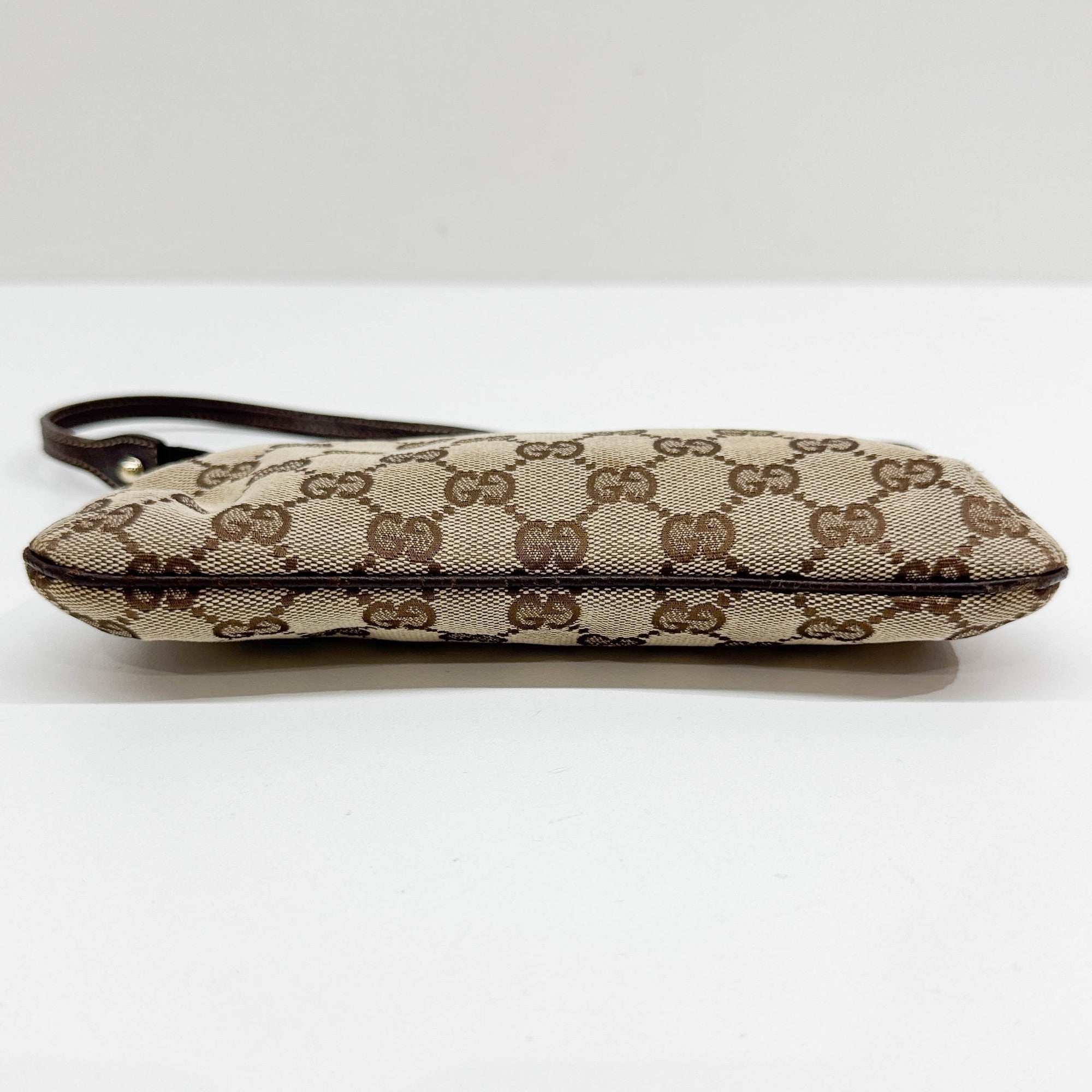 Pochette Bumblebee Charm GG Canvas Shoulder Bag