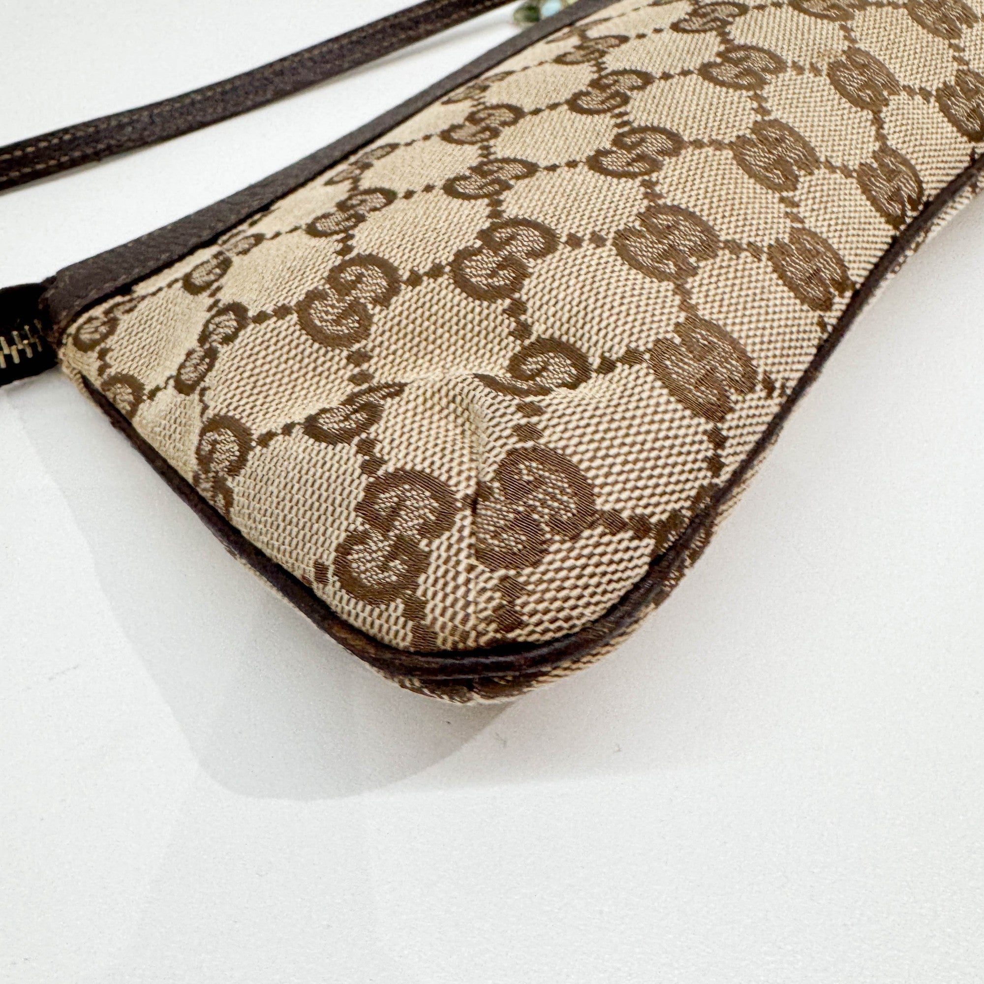 Pochette Bumblebee Charm GG Canvas Shoulder Bag