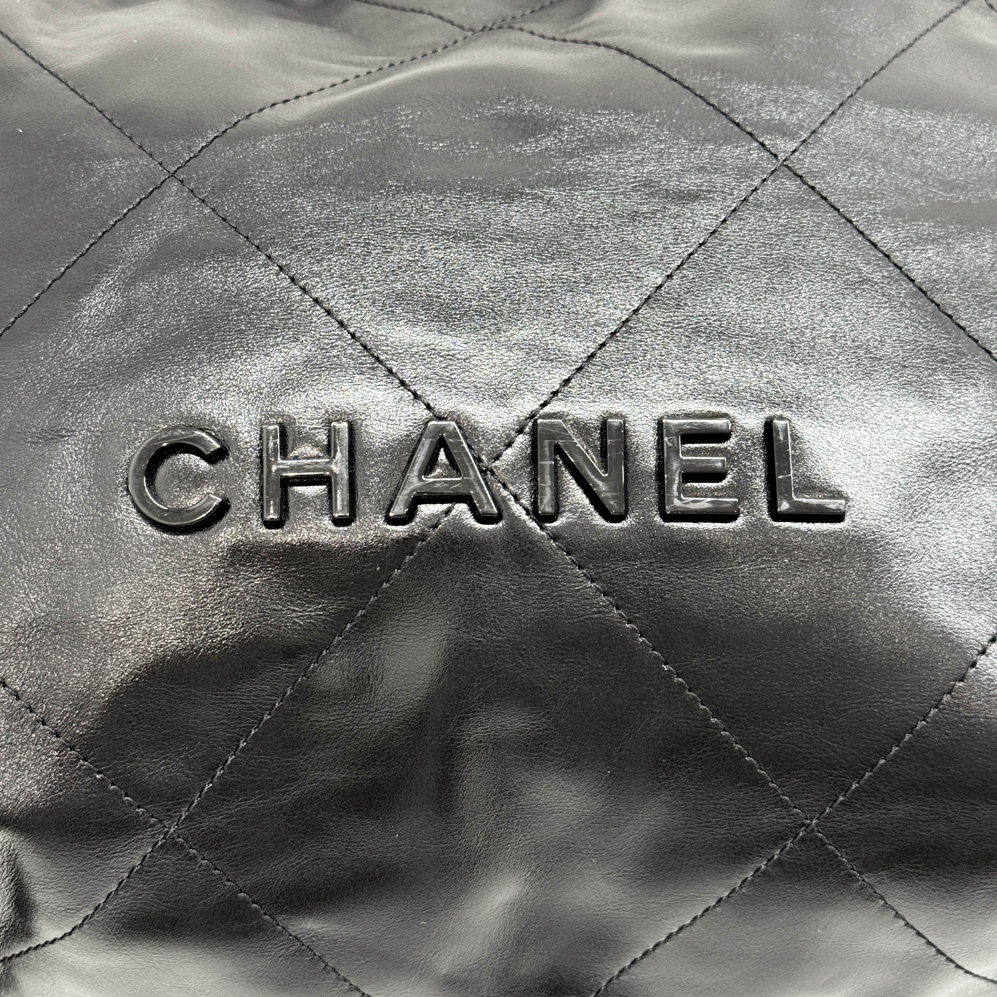 Chanel 22 2021-2026 Matelasse Black Leather Shoulder Bag