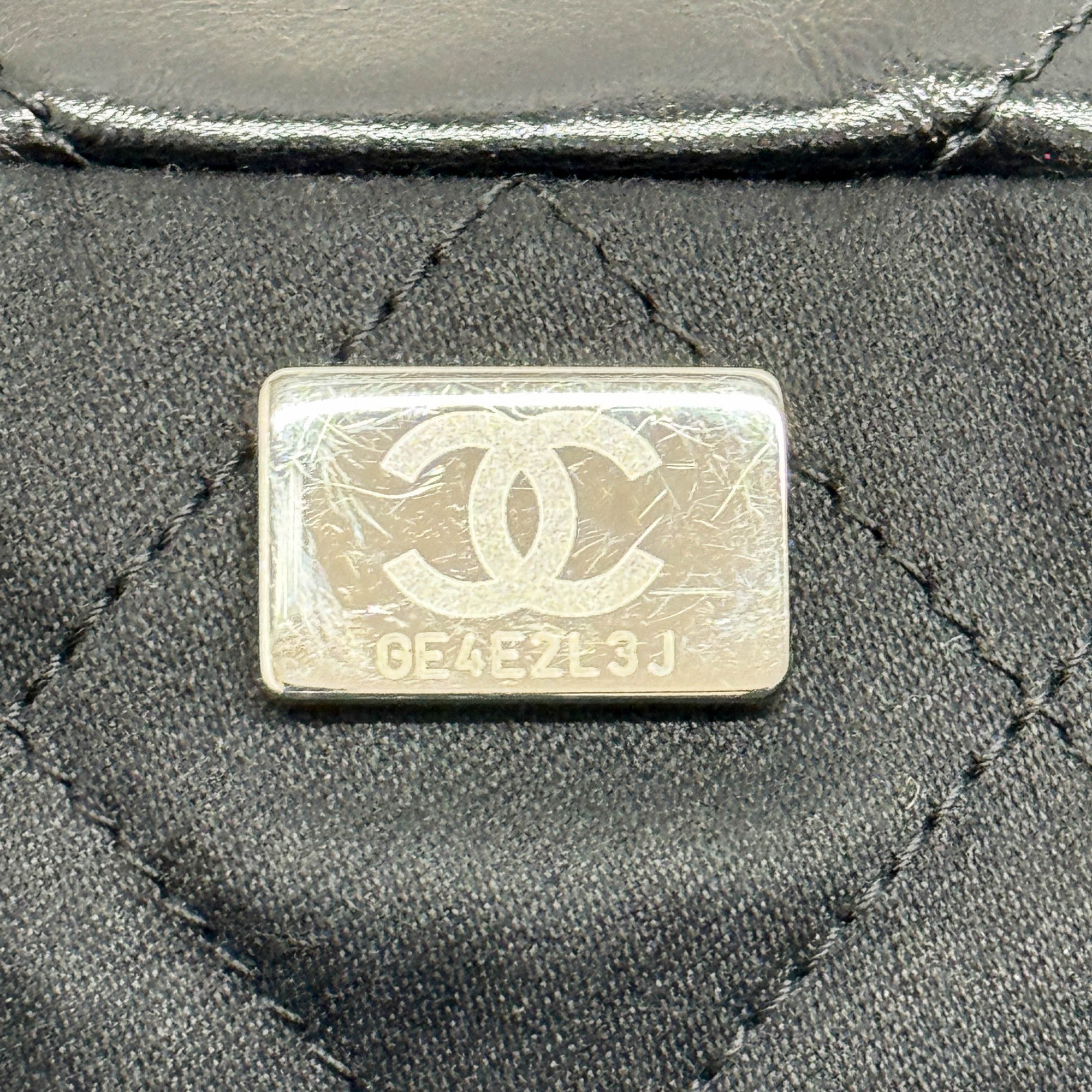 Chanel 22 2021-2026 Matelasse Black Leather Shoulder Bag