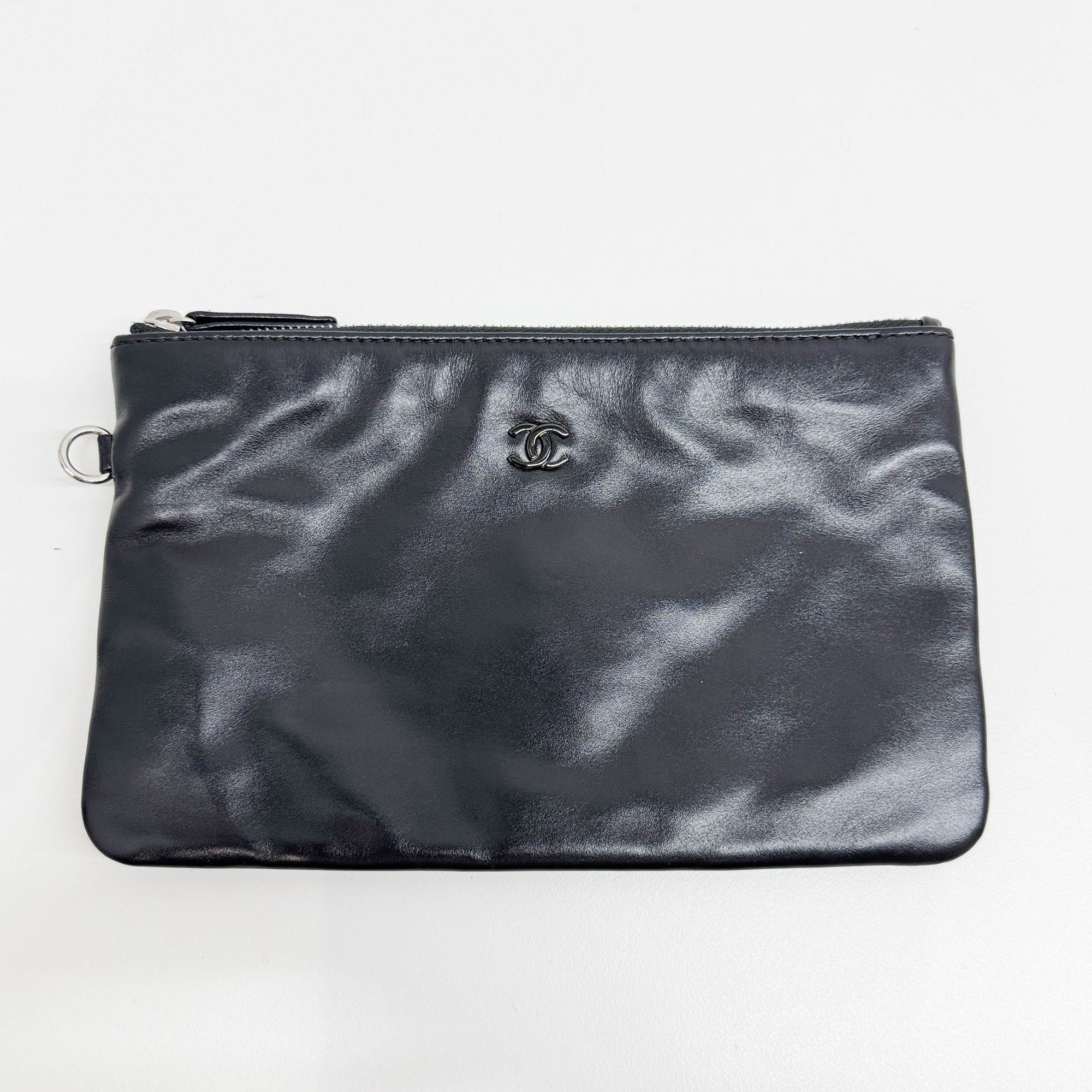 Chanel 22 2021-2026 Matelasse Black Leather Shoulder Bag