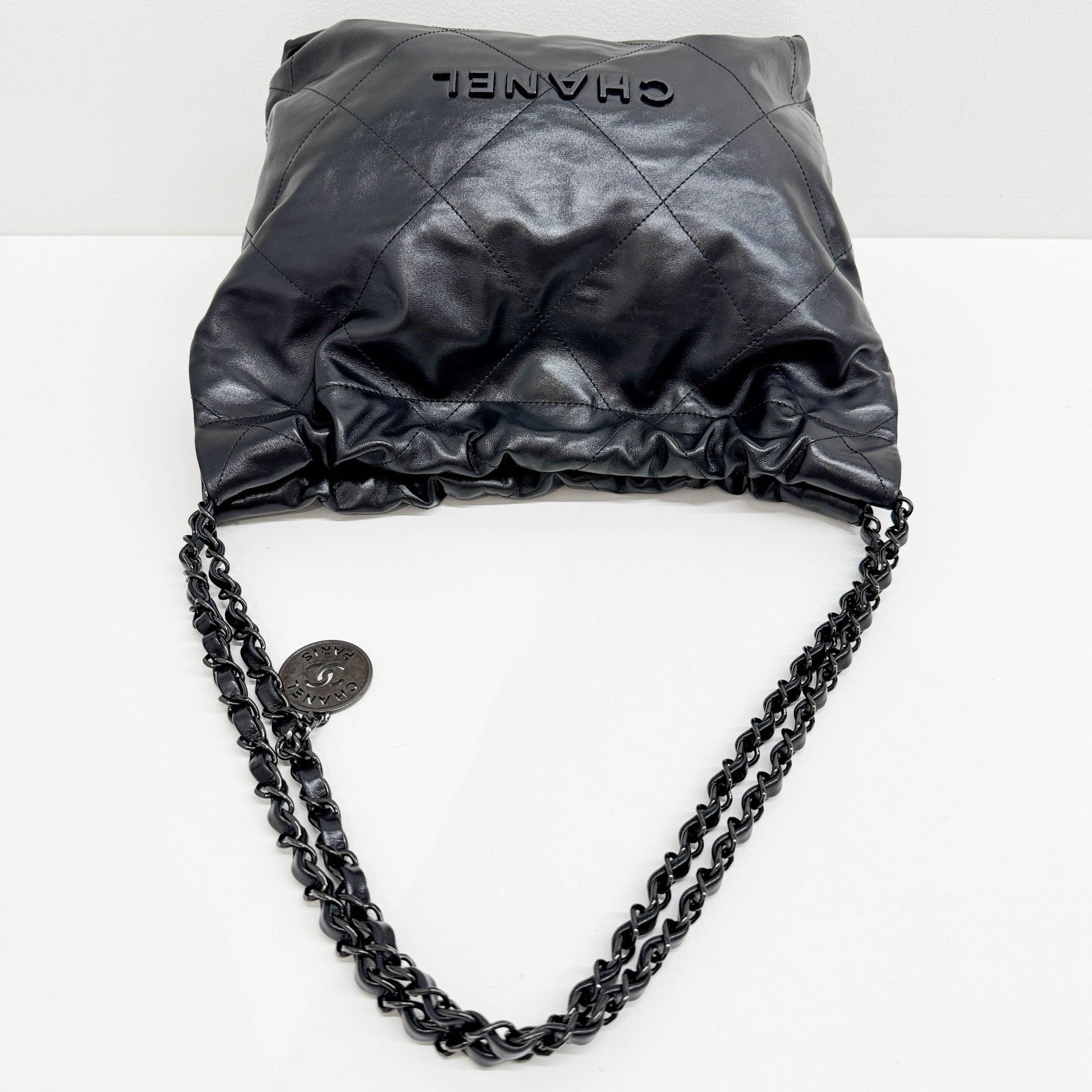Chanel 22 2021-2026 Matelasse Black Leather Shoulder Bag