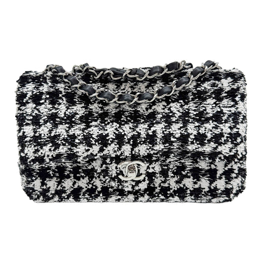 2021-2026 Classic Flap Black & White Sequin Chain Shoulder Bag