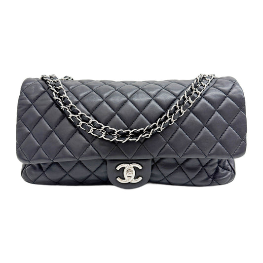 Maxi Classic Flap 2008-2009 Matelasse Black Leather Shoulder Bag