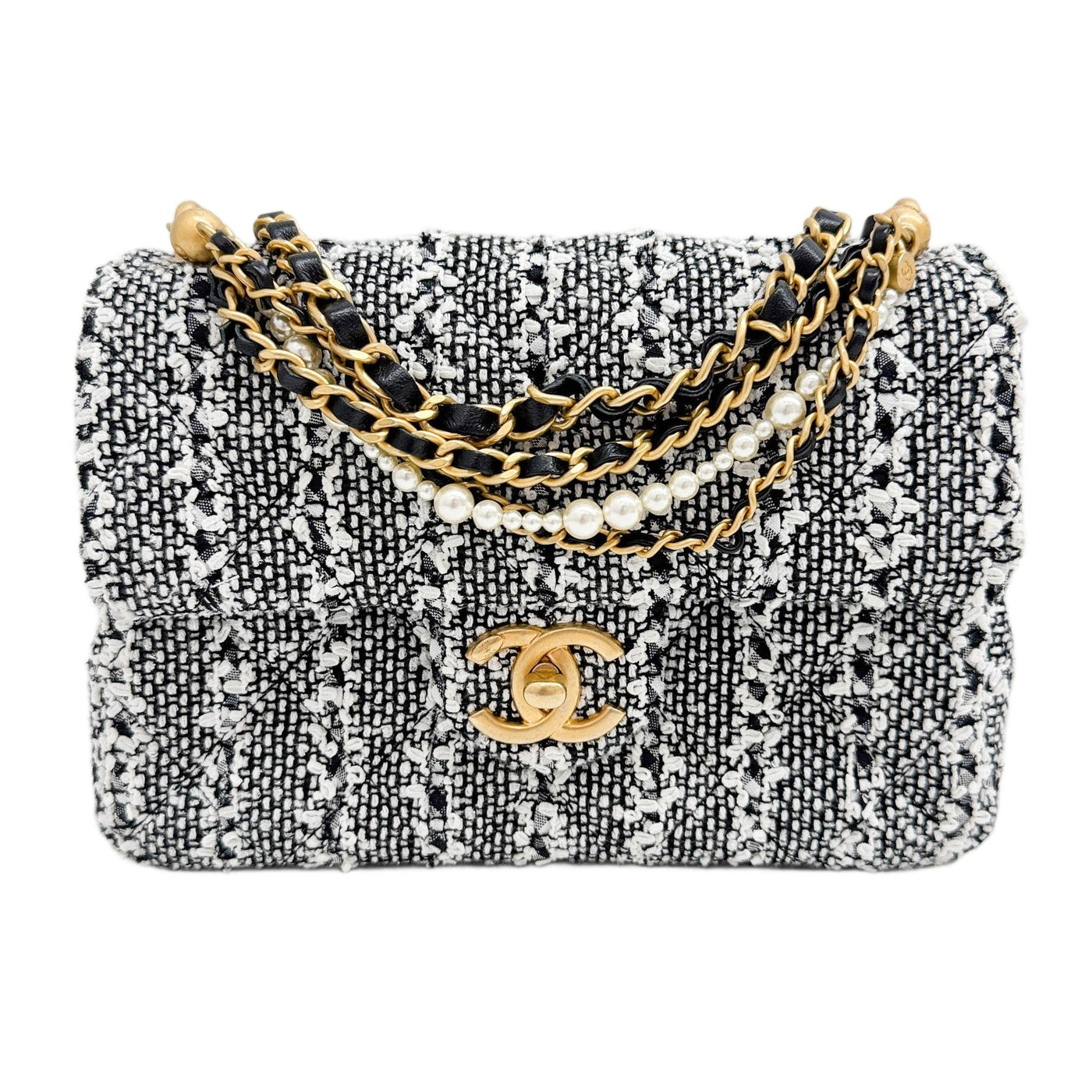 Mini Classic Flap 2021-2026 White & Black Tweed Shoulder Bag