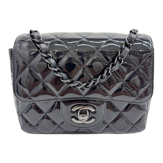 Square Mini Classic Flap 2021-2026 Matelasse Black Patent Leather Shoulder Bag