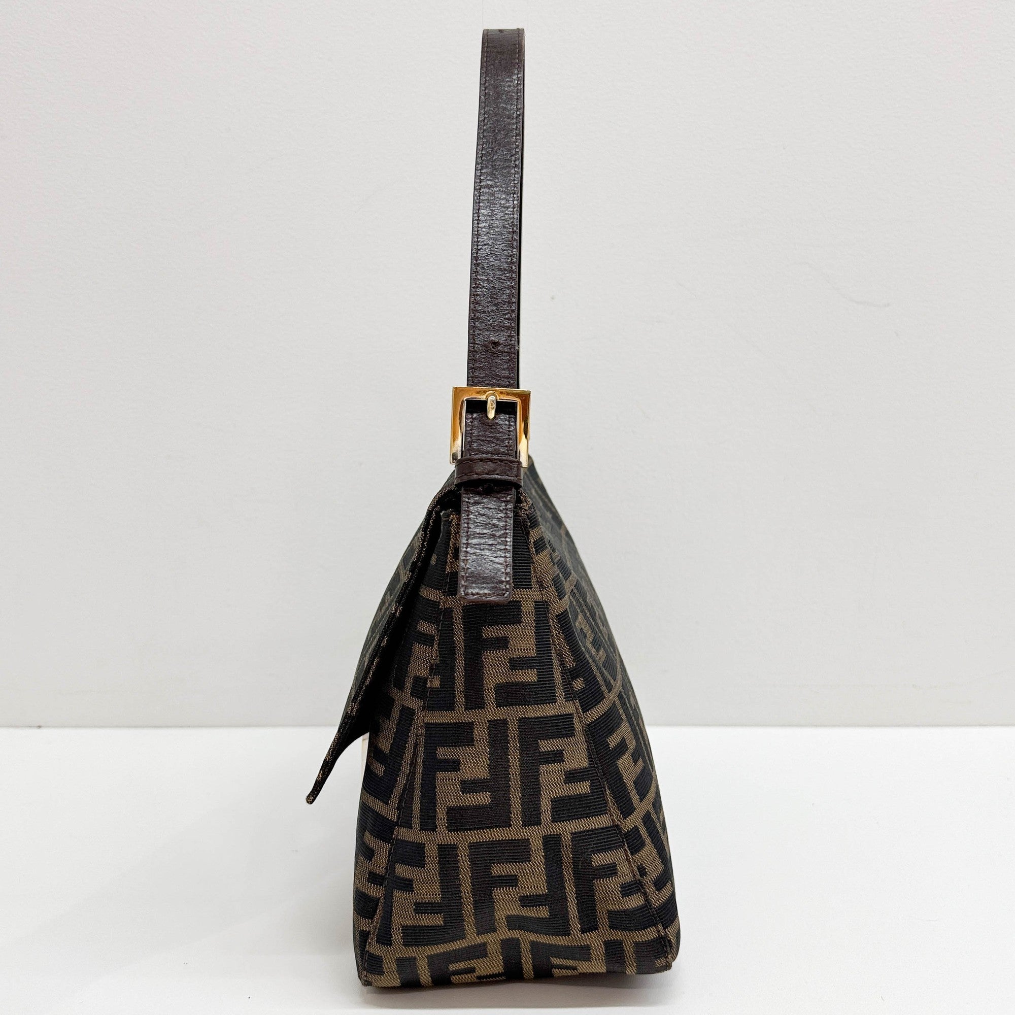 FENDI Mamma Baguette Brown Zucca Canvas Shoulder Bag – HIVE PRELOVED