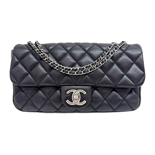 Classic Flap 2009-20010 Matelasse Black Leather Shoulder Bag