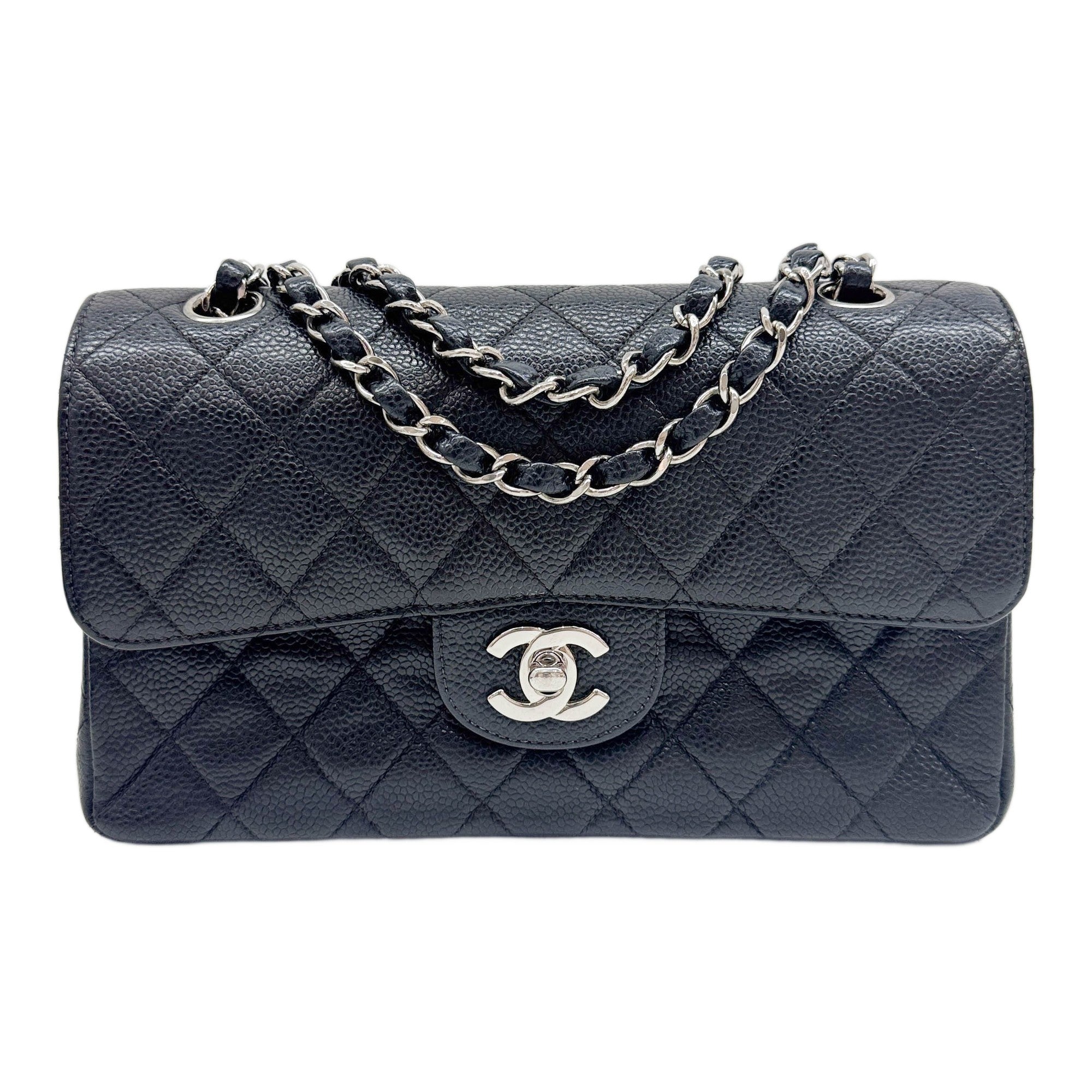 Small Classic Double Flap 2000-2002 Matelasse Black Leather Shoulder Bag