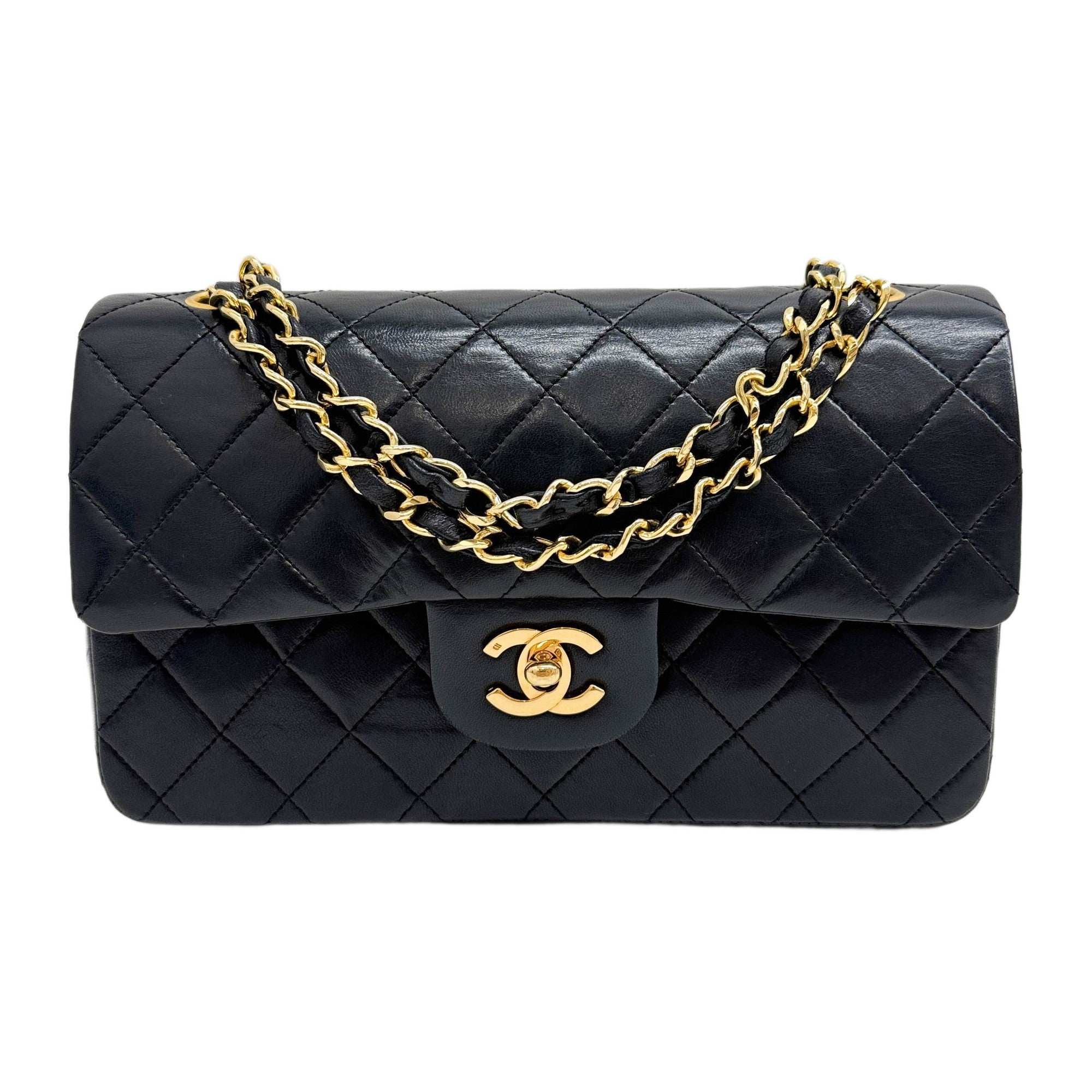 Small Classic Double Flap 1989-1991 Matelasse Black Leather Shoulder Bag