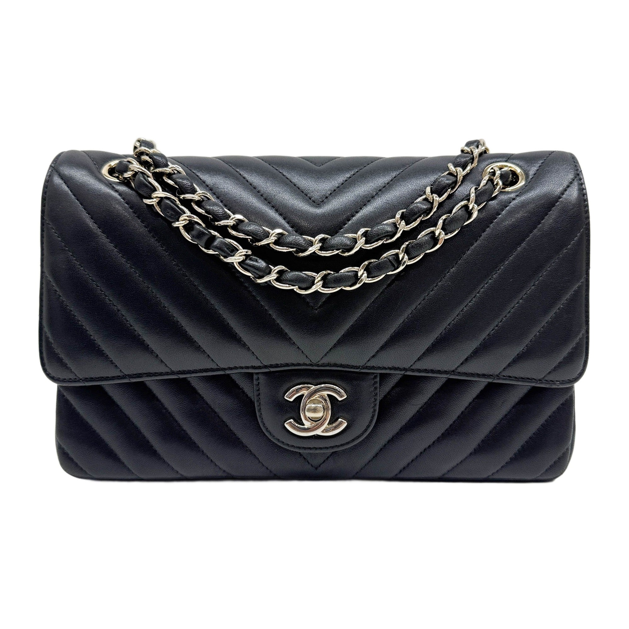 Medium Classic Double Flap Chevron Black Leather Shoulder Bag