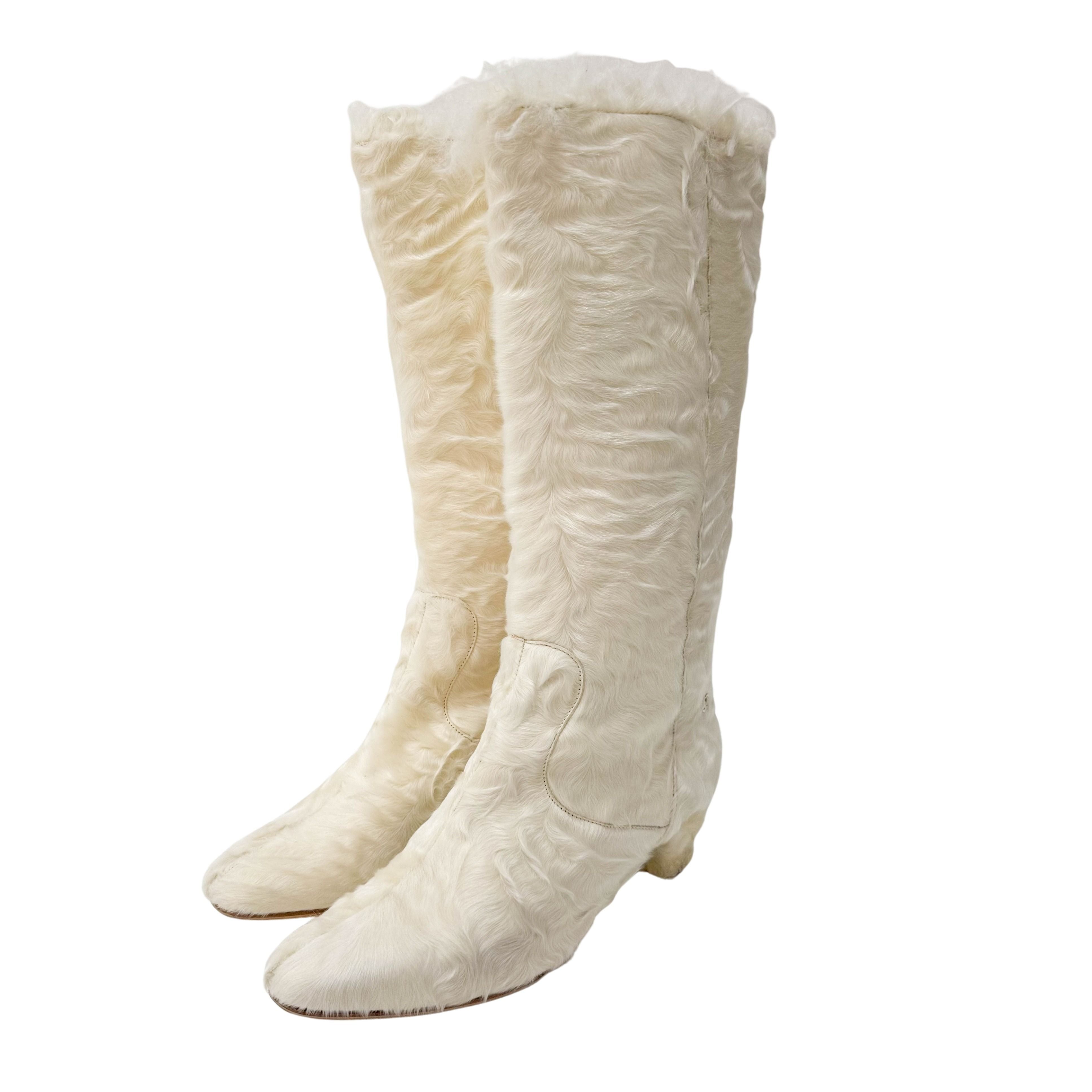 Size 39 White Fur Long Boots