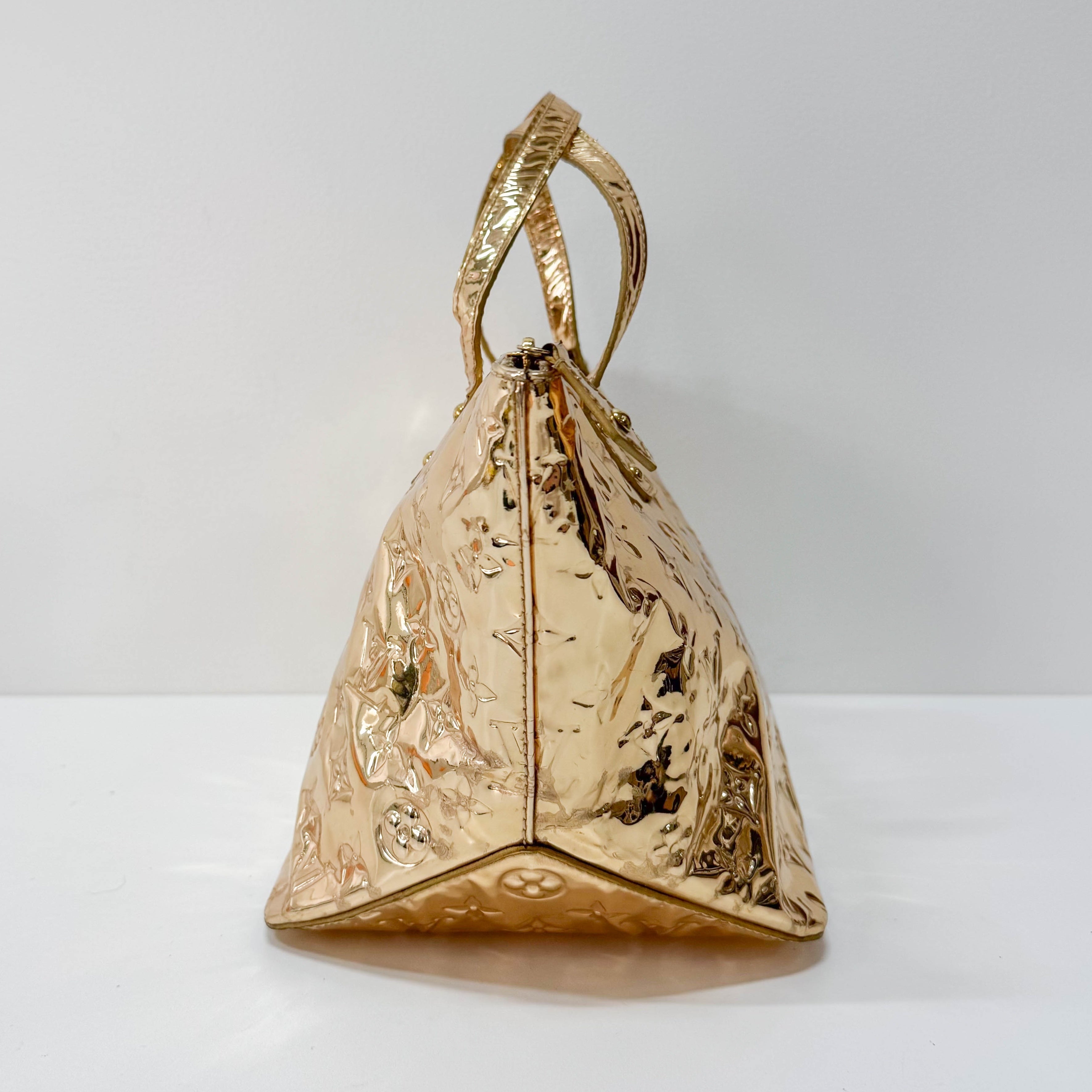 Bllevue Mirror World Gold Coated Canvas