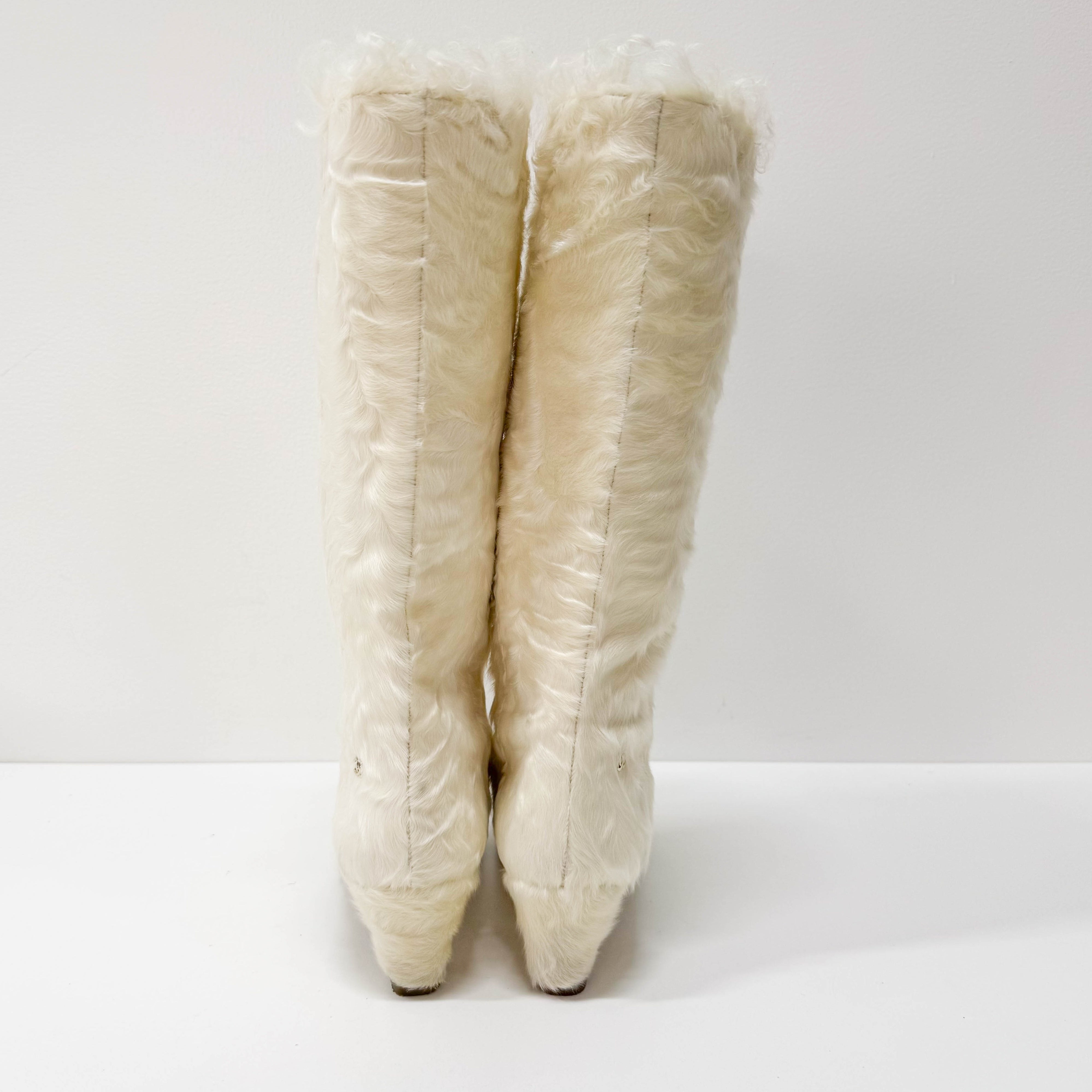 Size 39 White Fur Long Boots