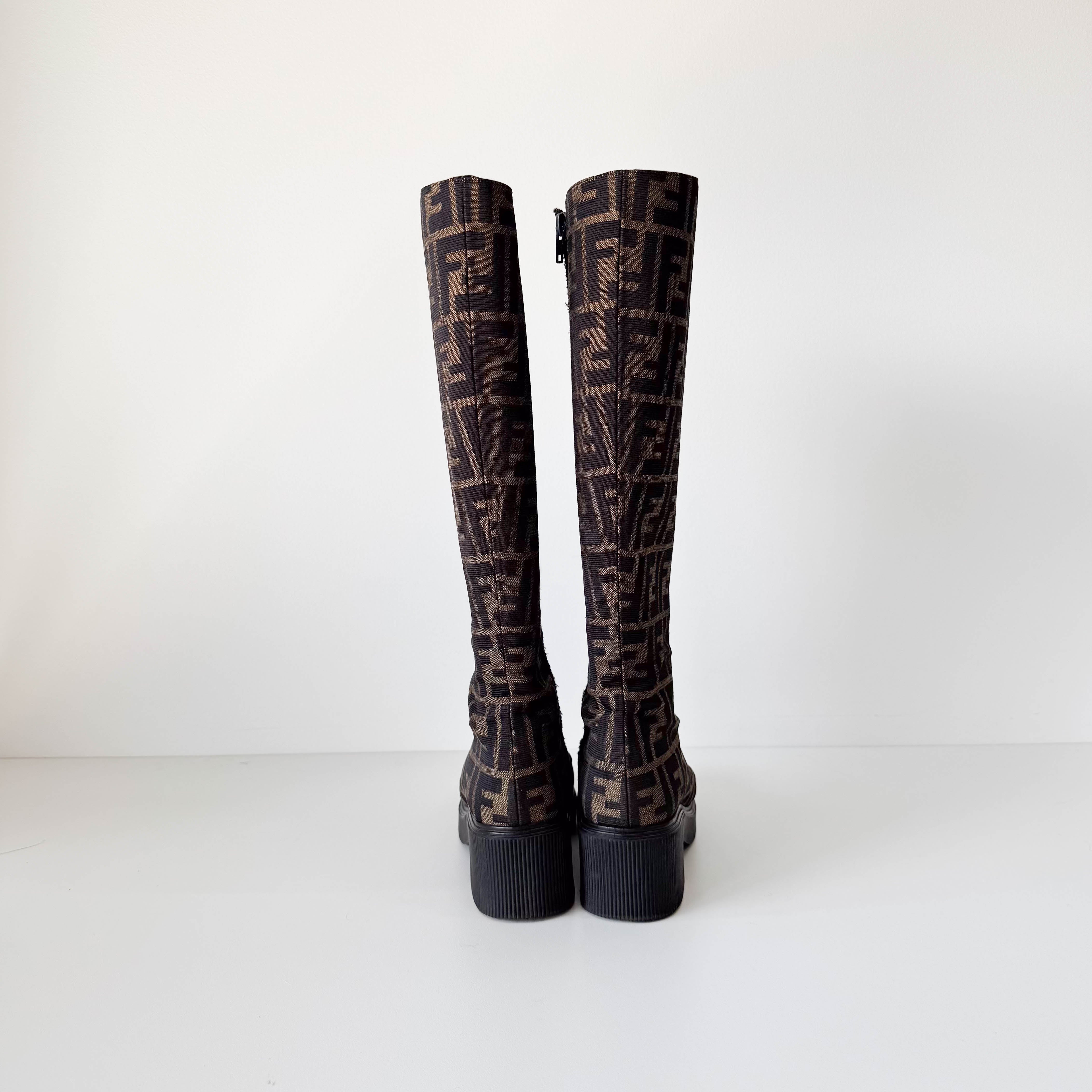 Zucca Tall Boots Size 37