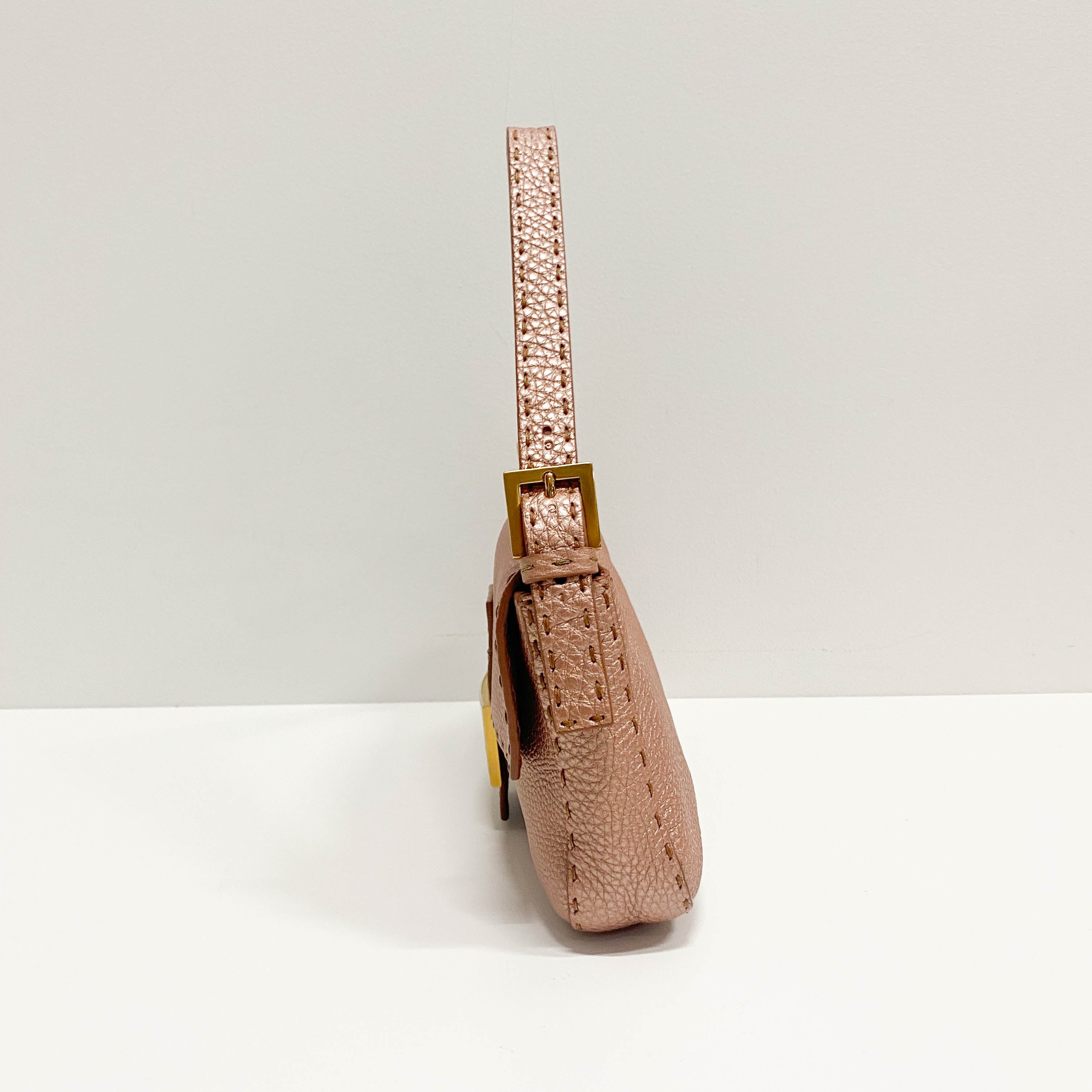 Selleria Baguette Rosegold Leather Shoulder Bag